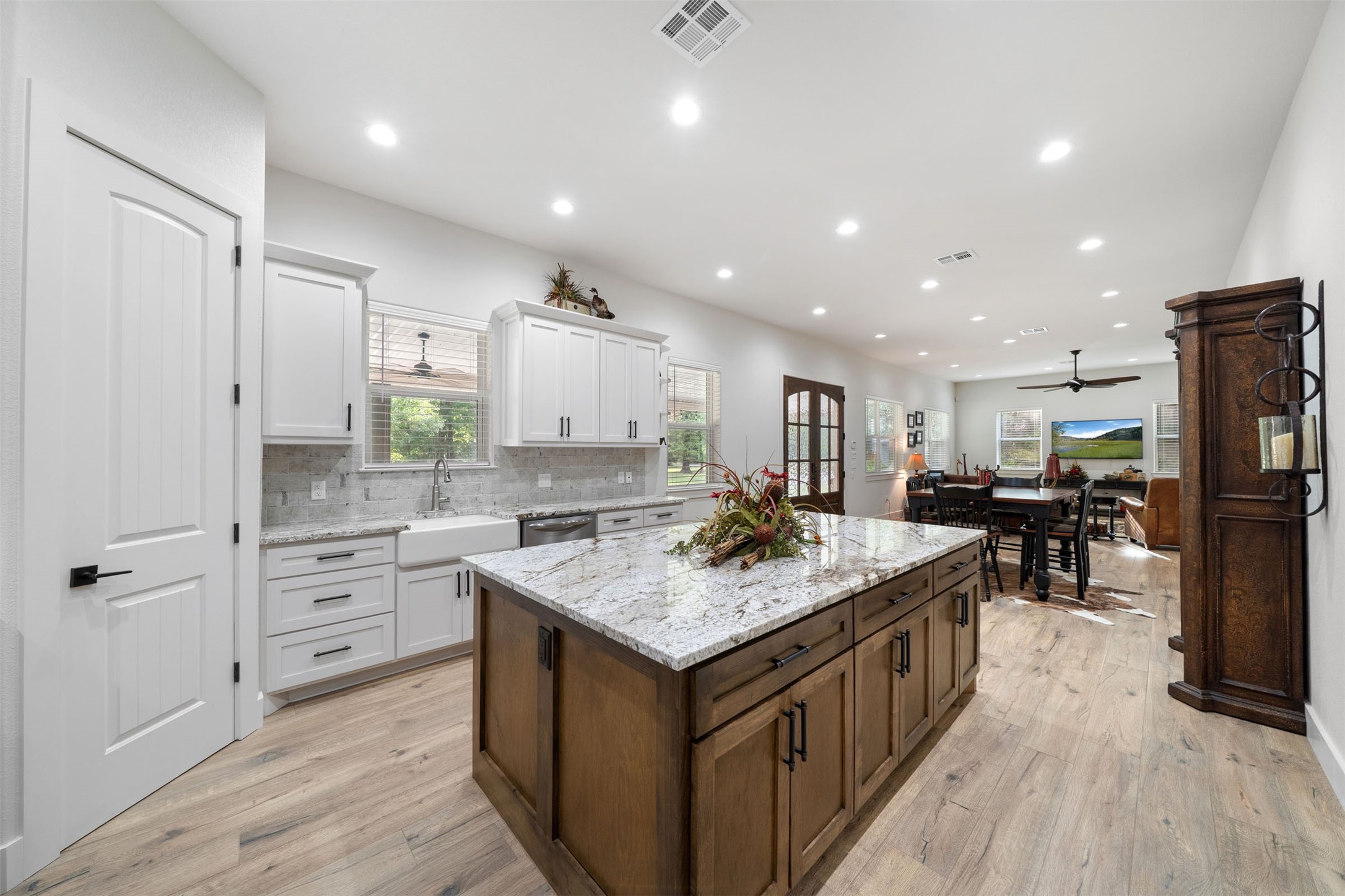 6970 Longmire Road Property Photo 13
