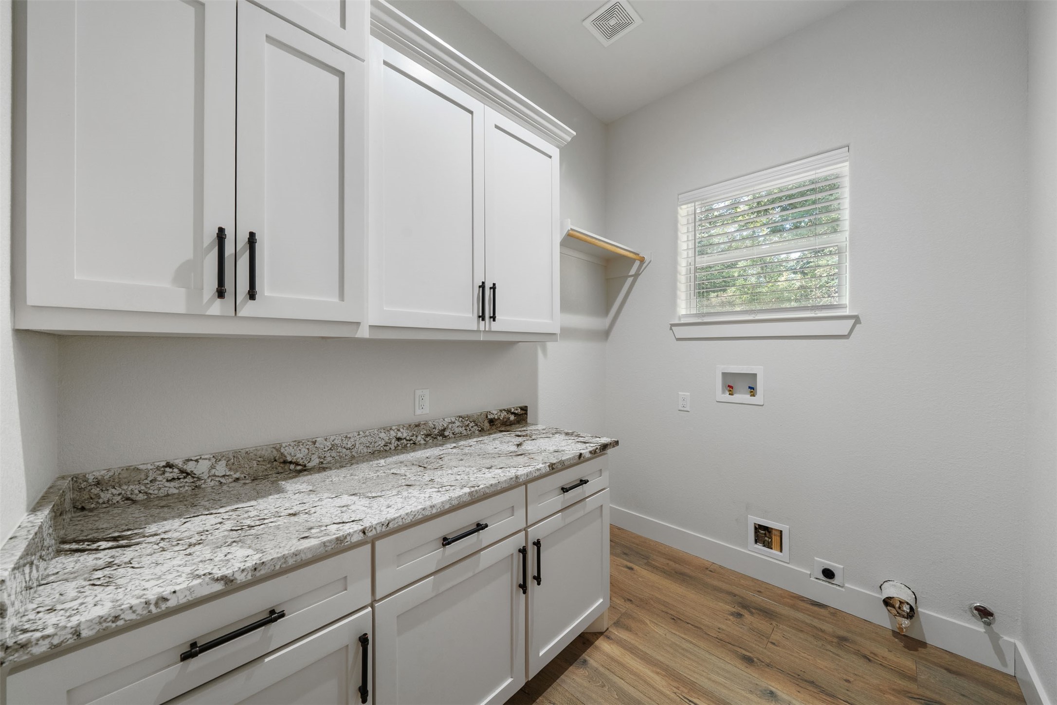 6970 Longmire Road Property Photo 44