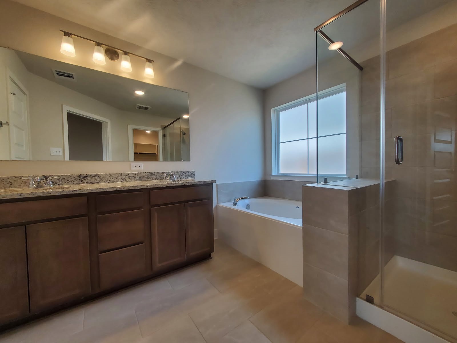 2049 Winepress Road Property Photo 14