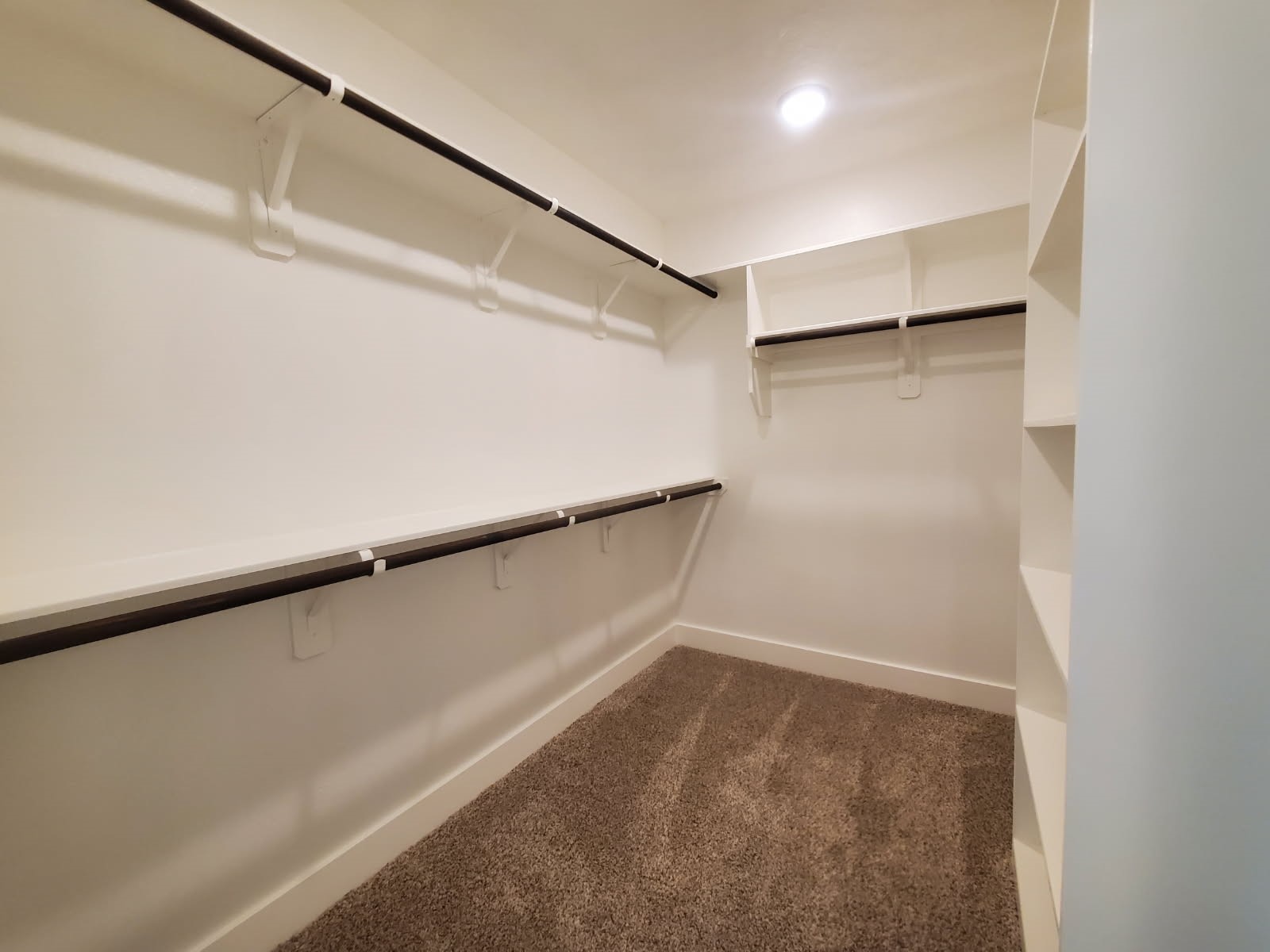 2049 Winepress Road Property Photo 16