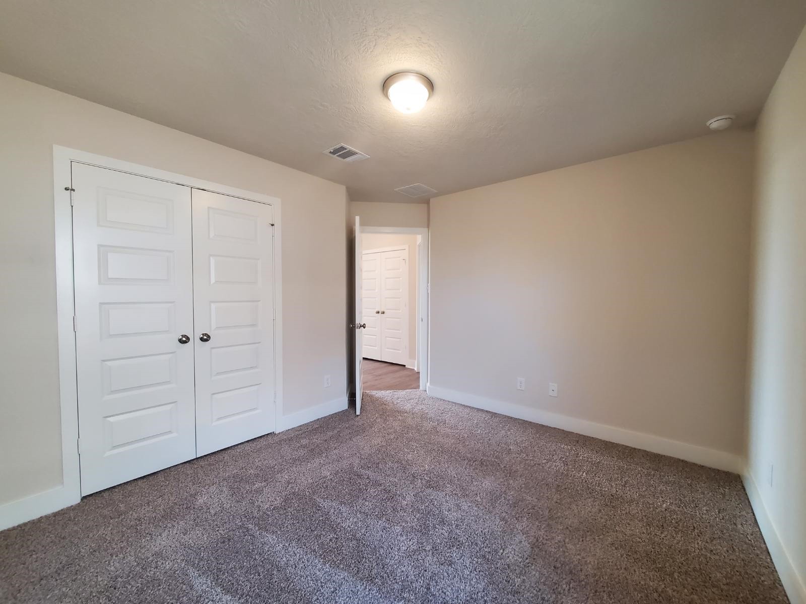 2049 Winepress Road Property Photo 17