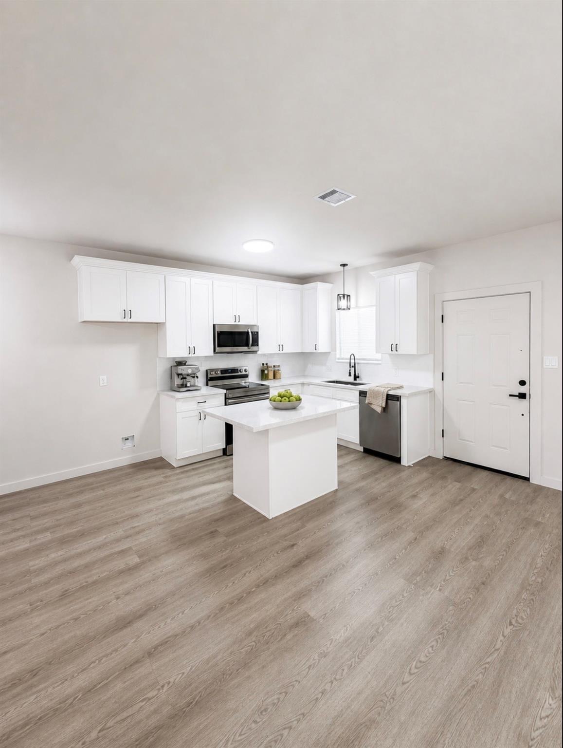 7933 Goode Street Property Photo 4