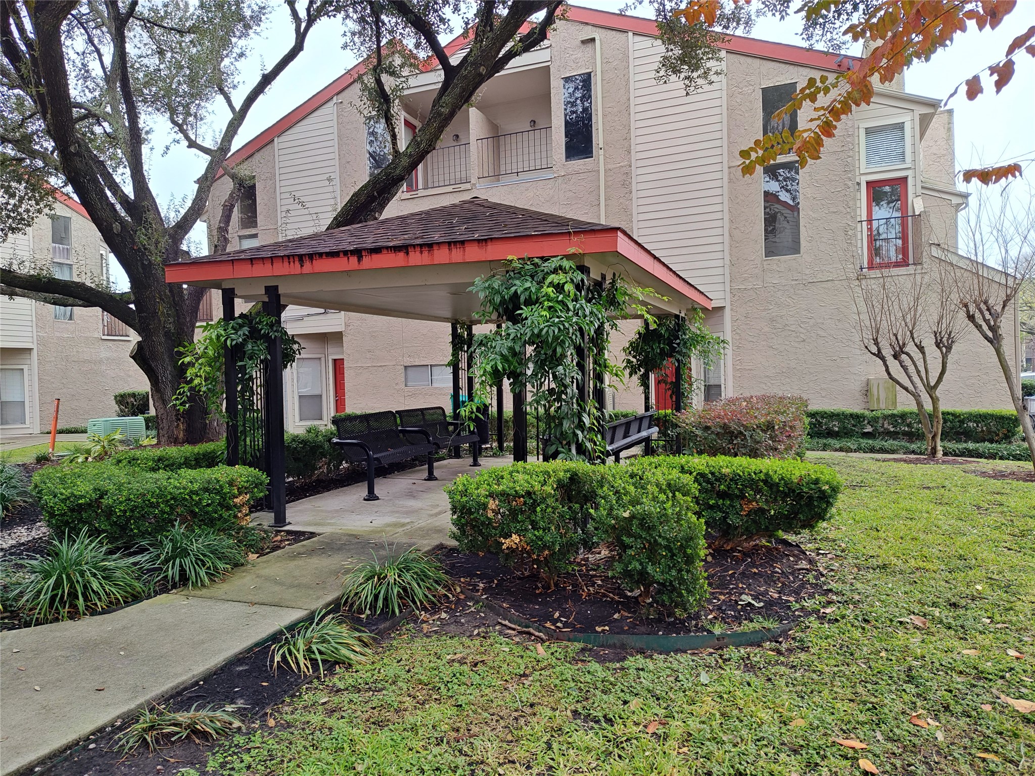 10855 Meadowglen Lane 928 Property Photo 1