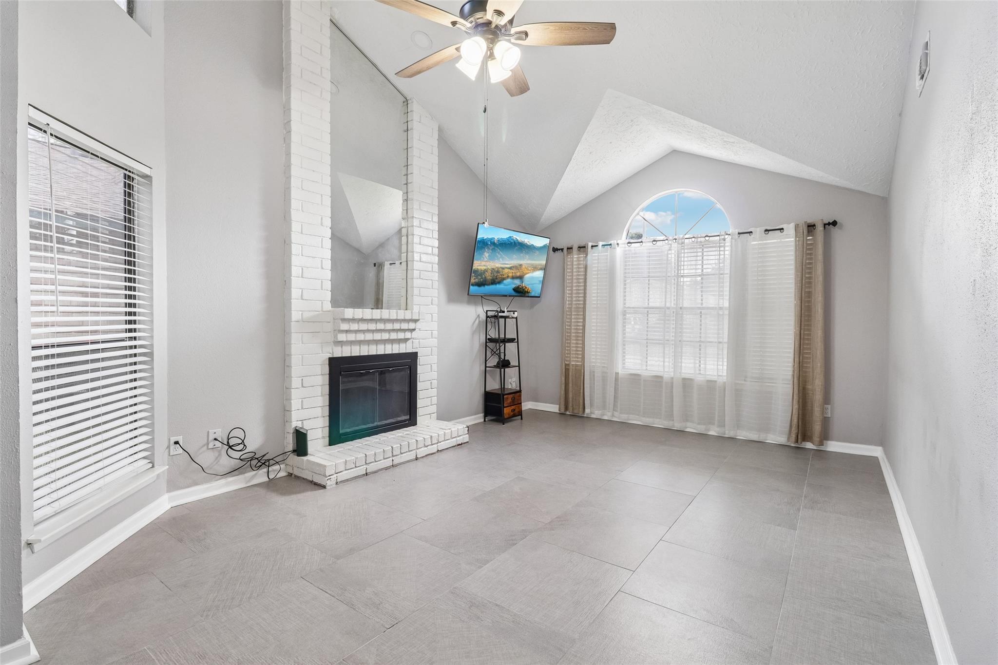 10703 Buffalo Bend Drive Property Photo 6