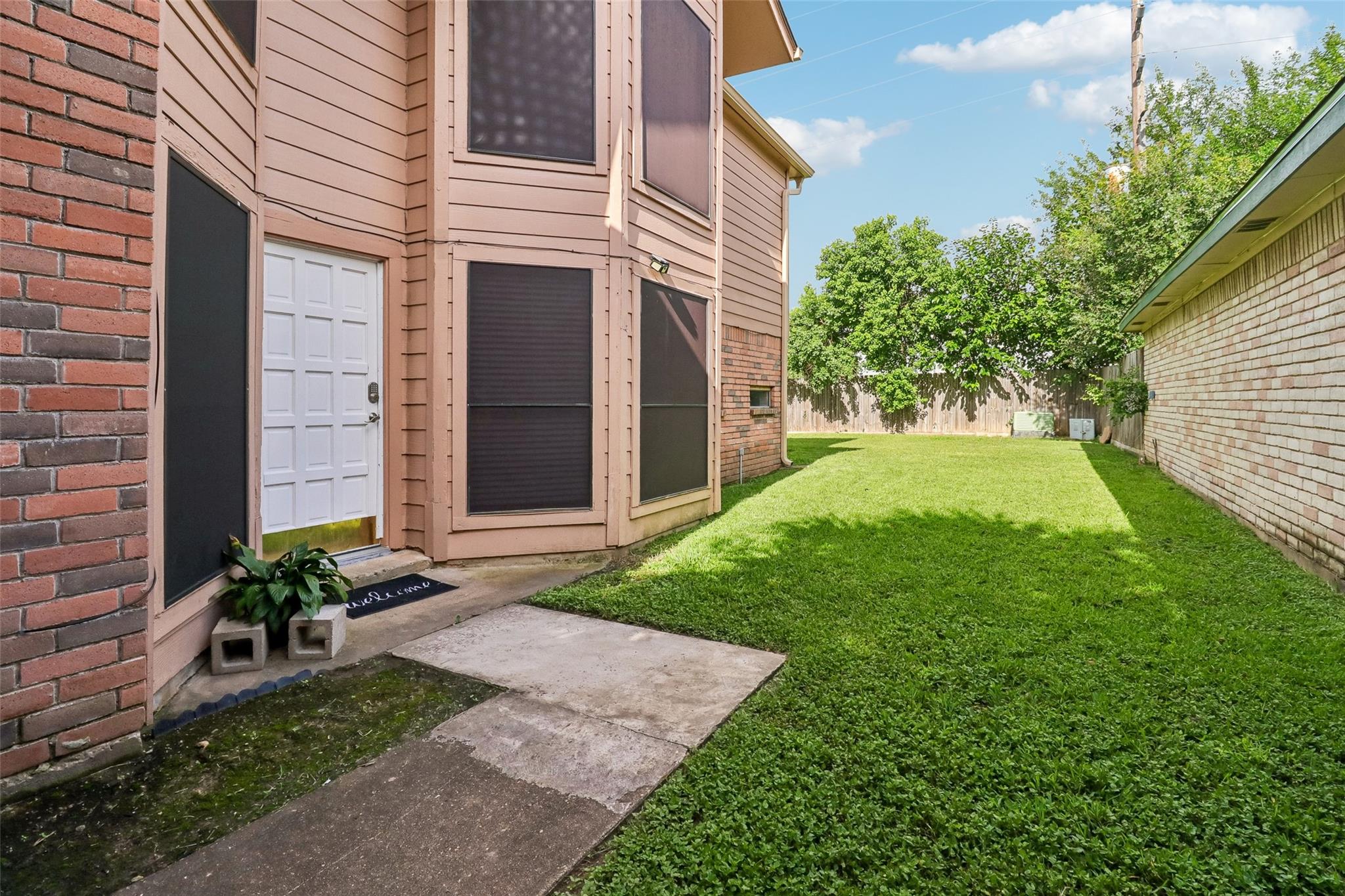 10703 Buffalo Bend Drive Property Photo 27