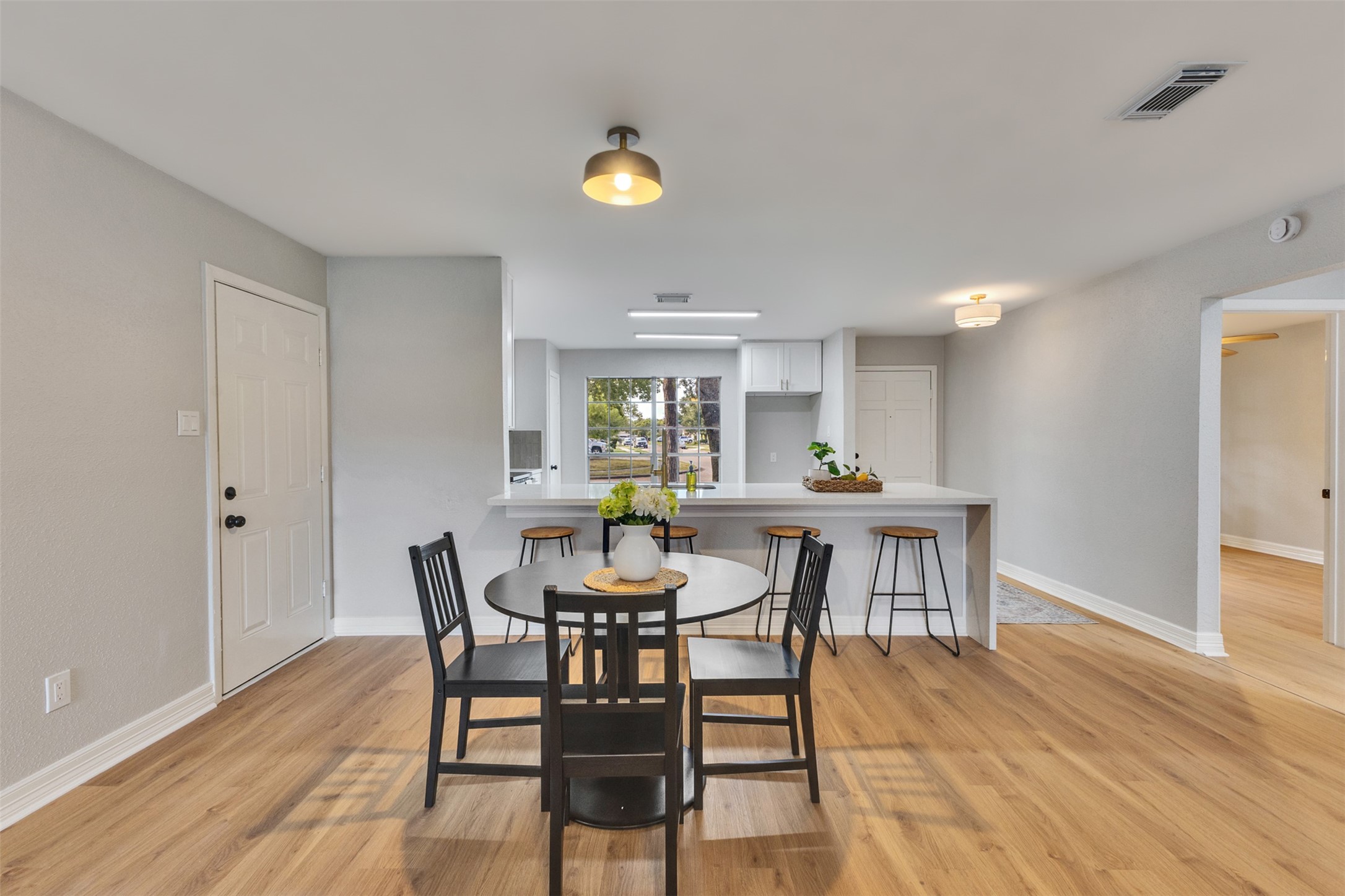 2811 Sugar Wood Drive Property Photo 10
