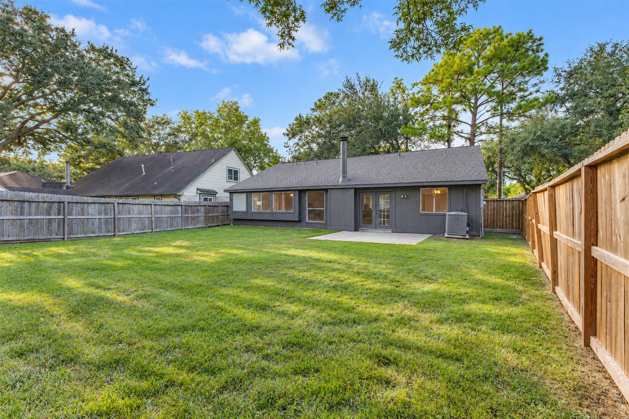 2811 Sugar Wood Drive Property Photo 27