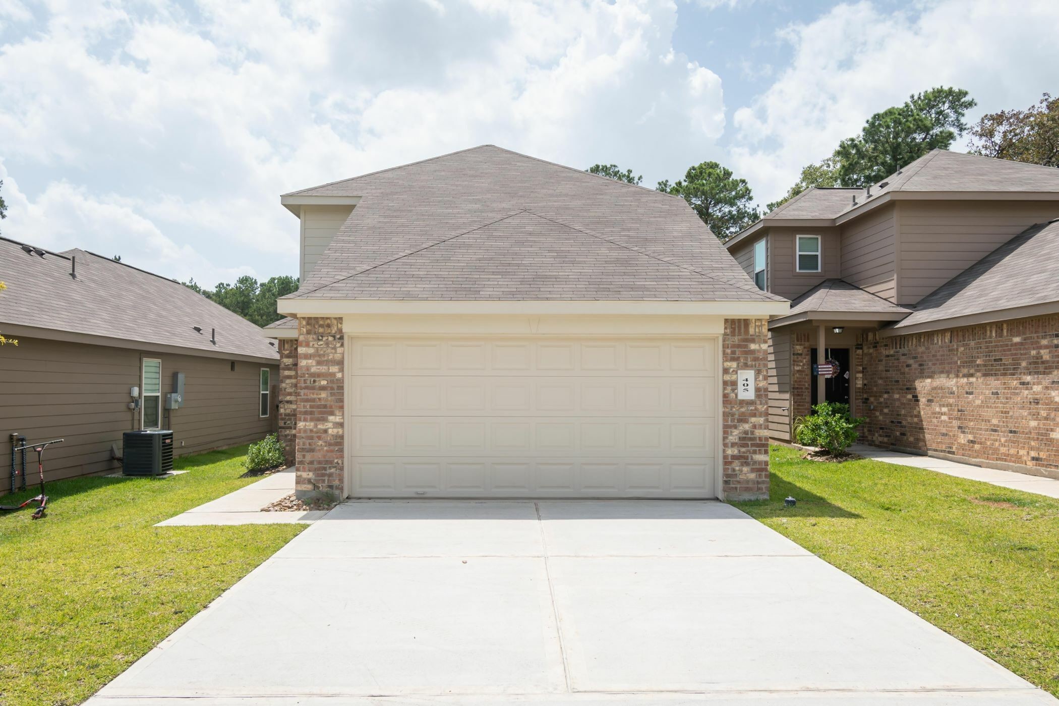 405 N Meadows Drive Property Photo 1