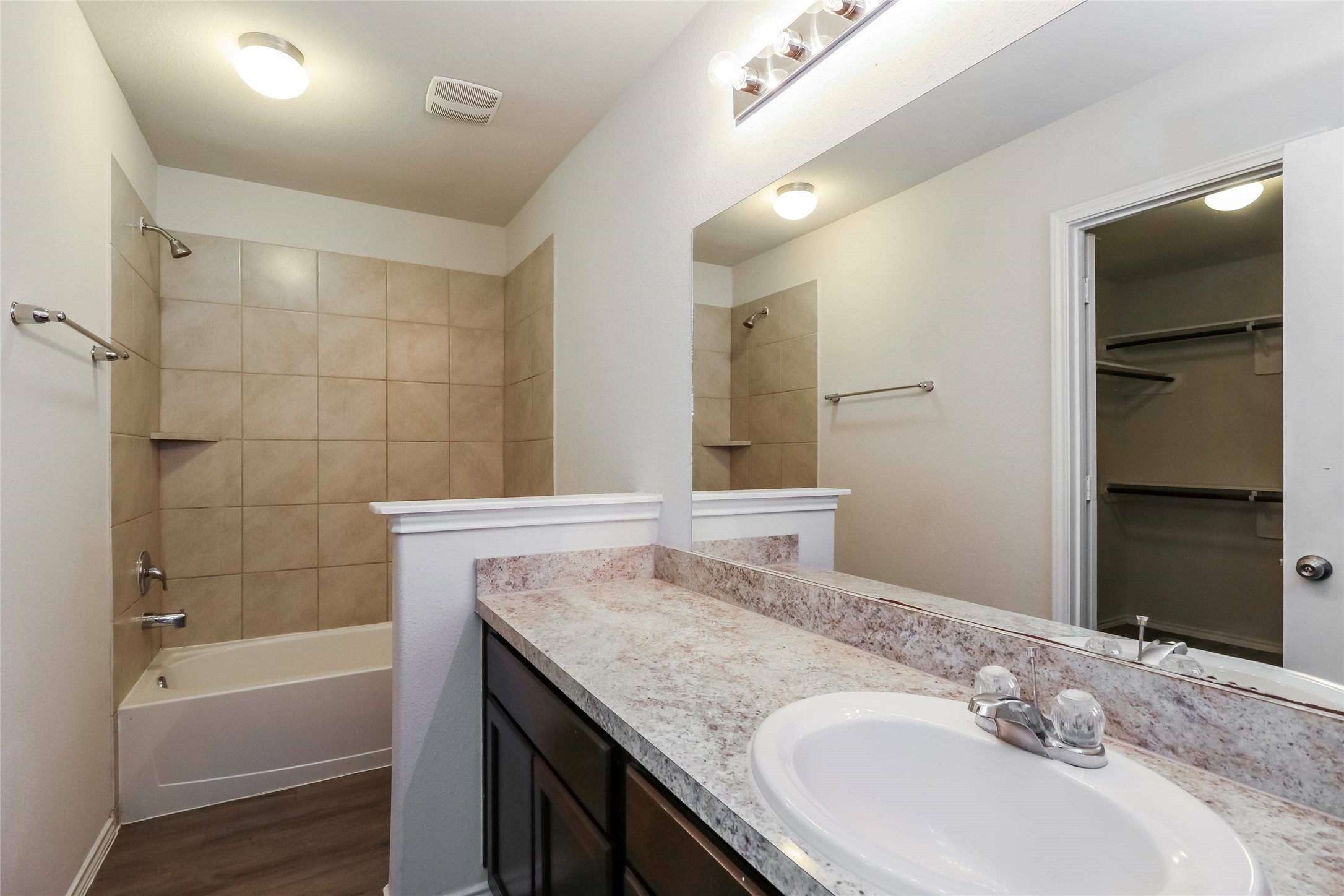 405 N Meadows Drive Property Photo 8