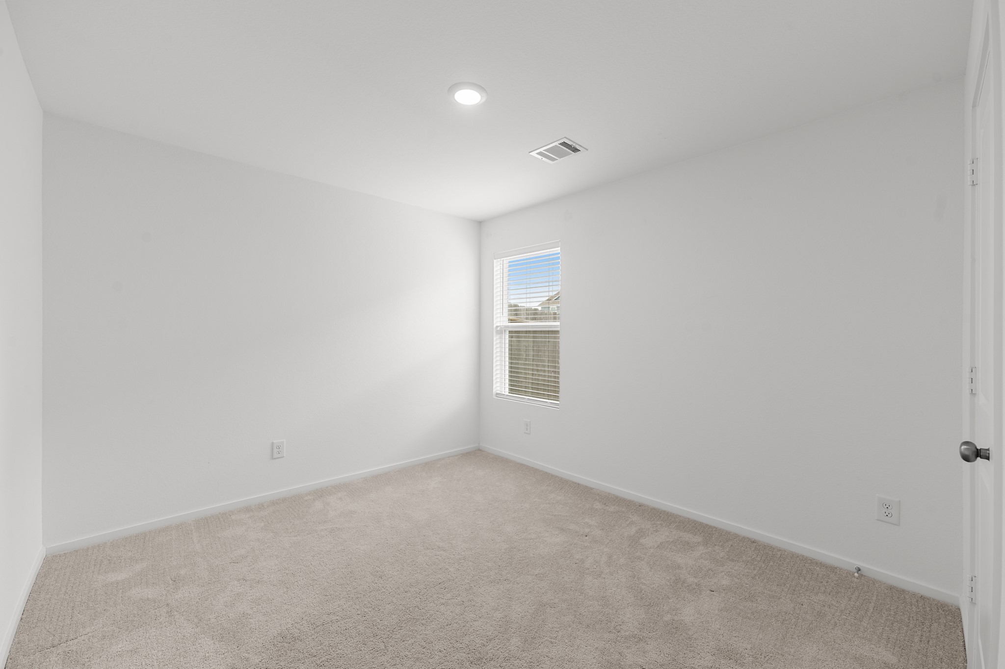 252 Houston Avenue Property Photo 30