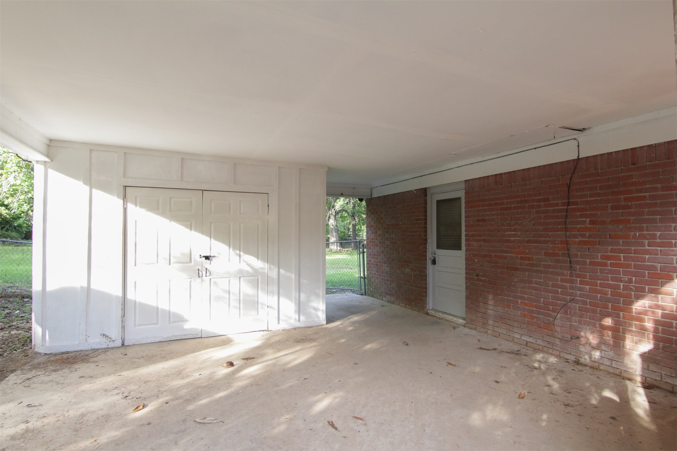 3610 W Davis Property Photo 6