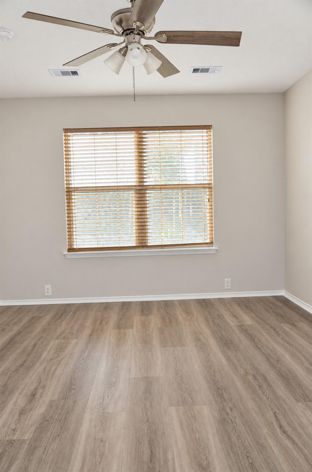 4815 Cliffpoint Court Property Photo 17