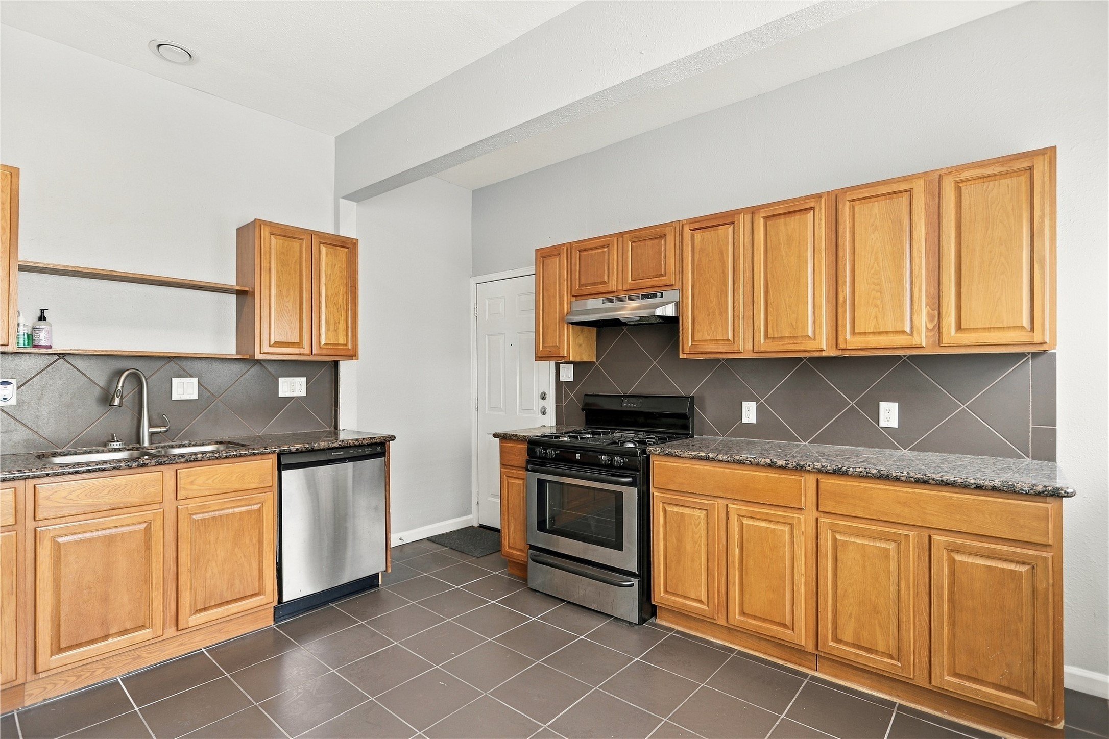 808 W Main Street Property Photo 12