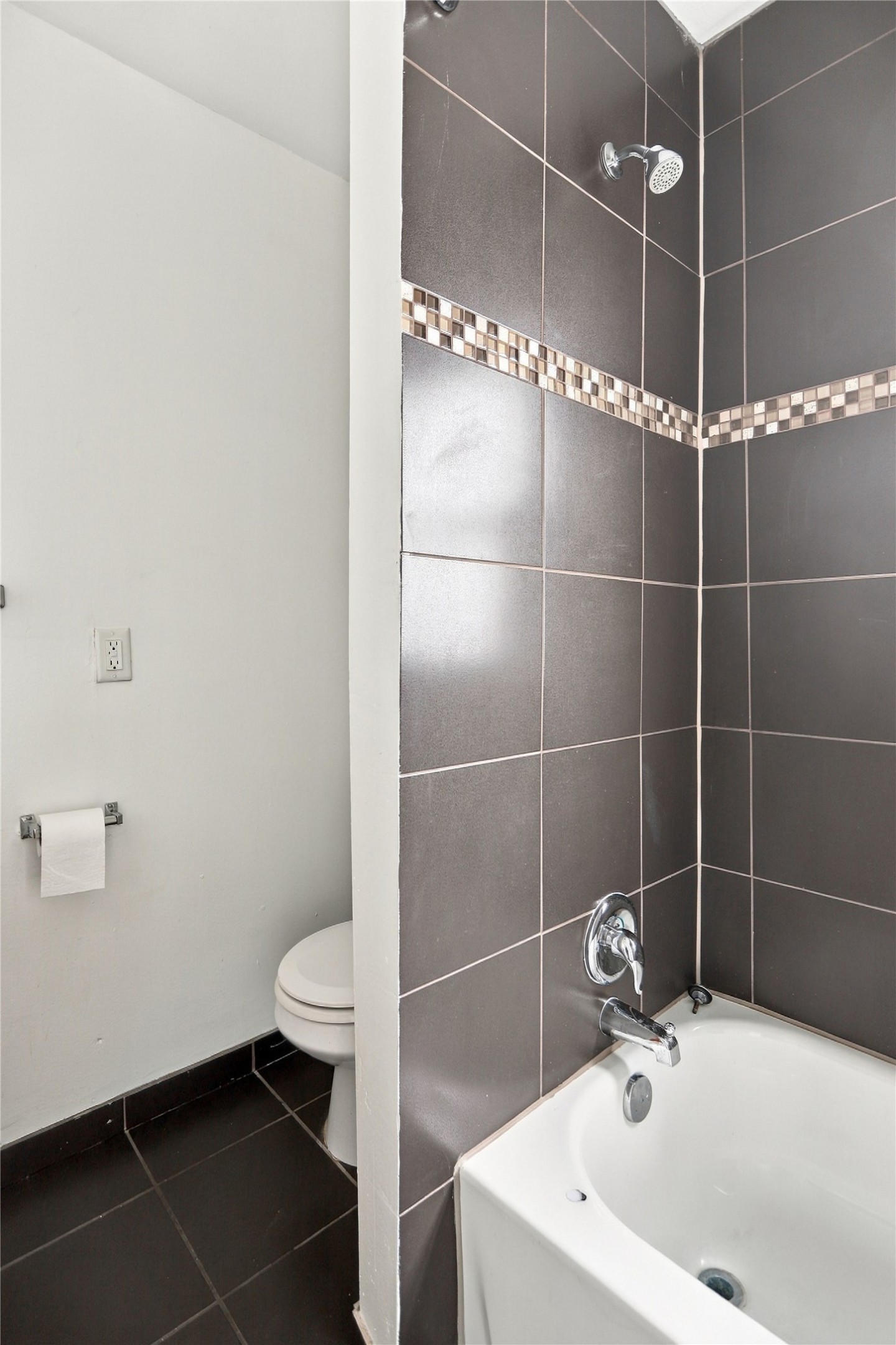 808 W Main Street Property Photo 18