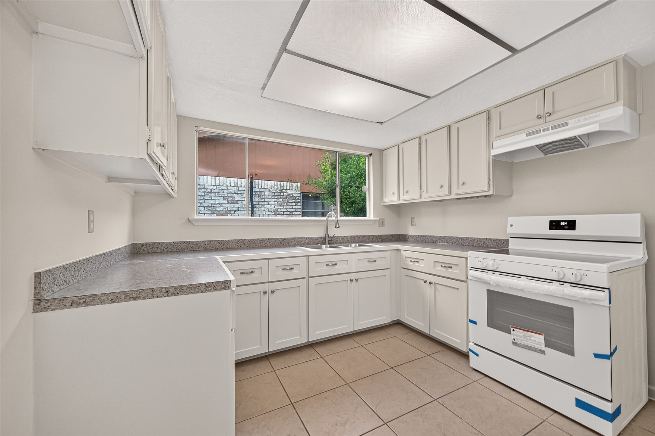 8638 Little River Road Property Photo 11