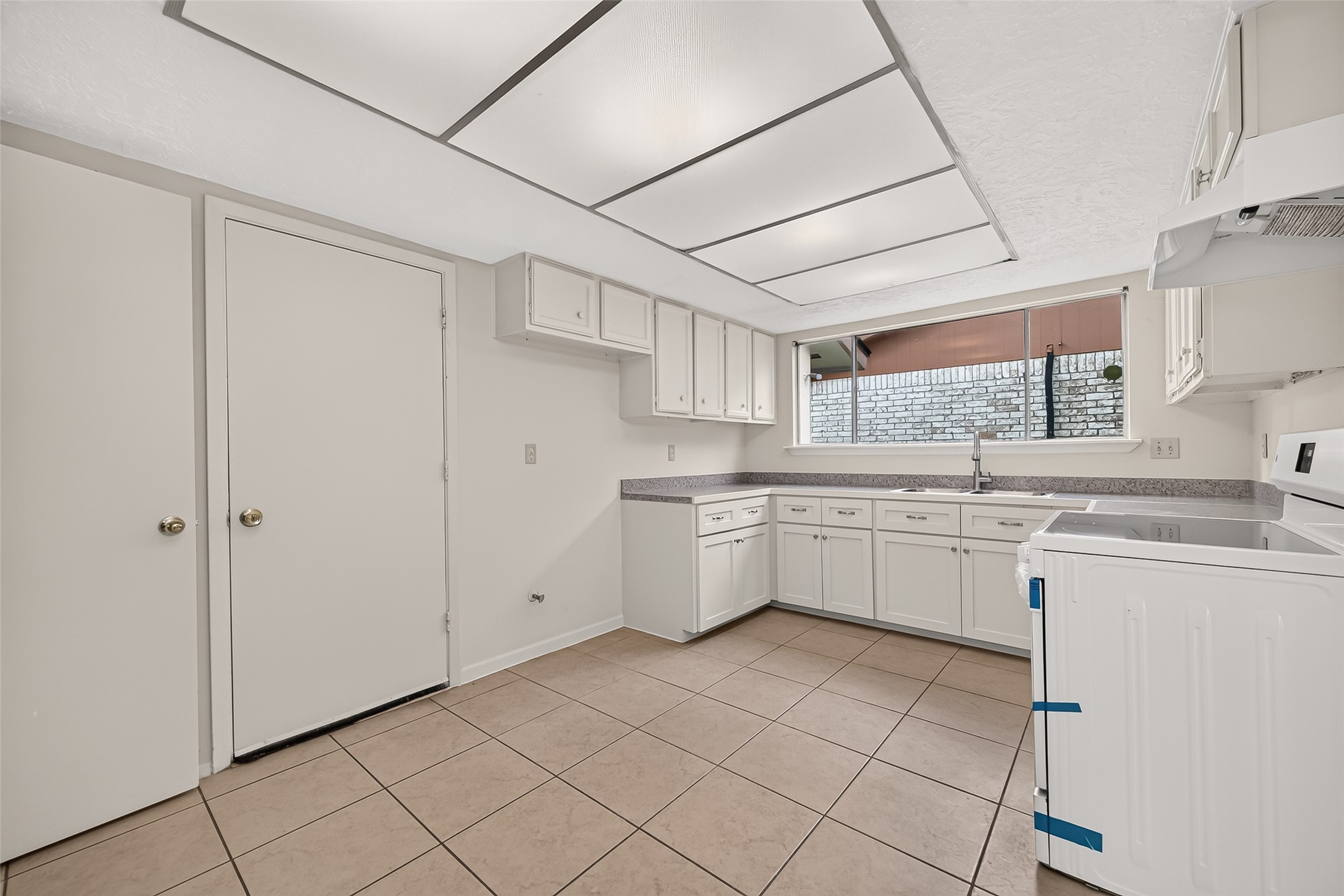 8638 Little River Road Property Photo 12
