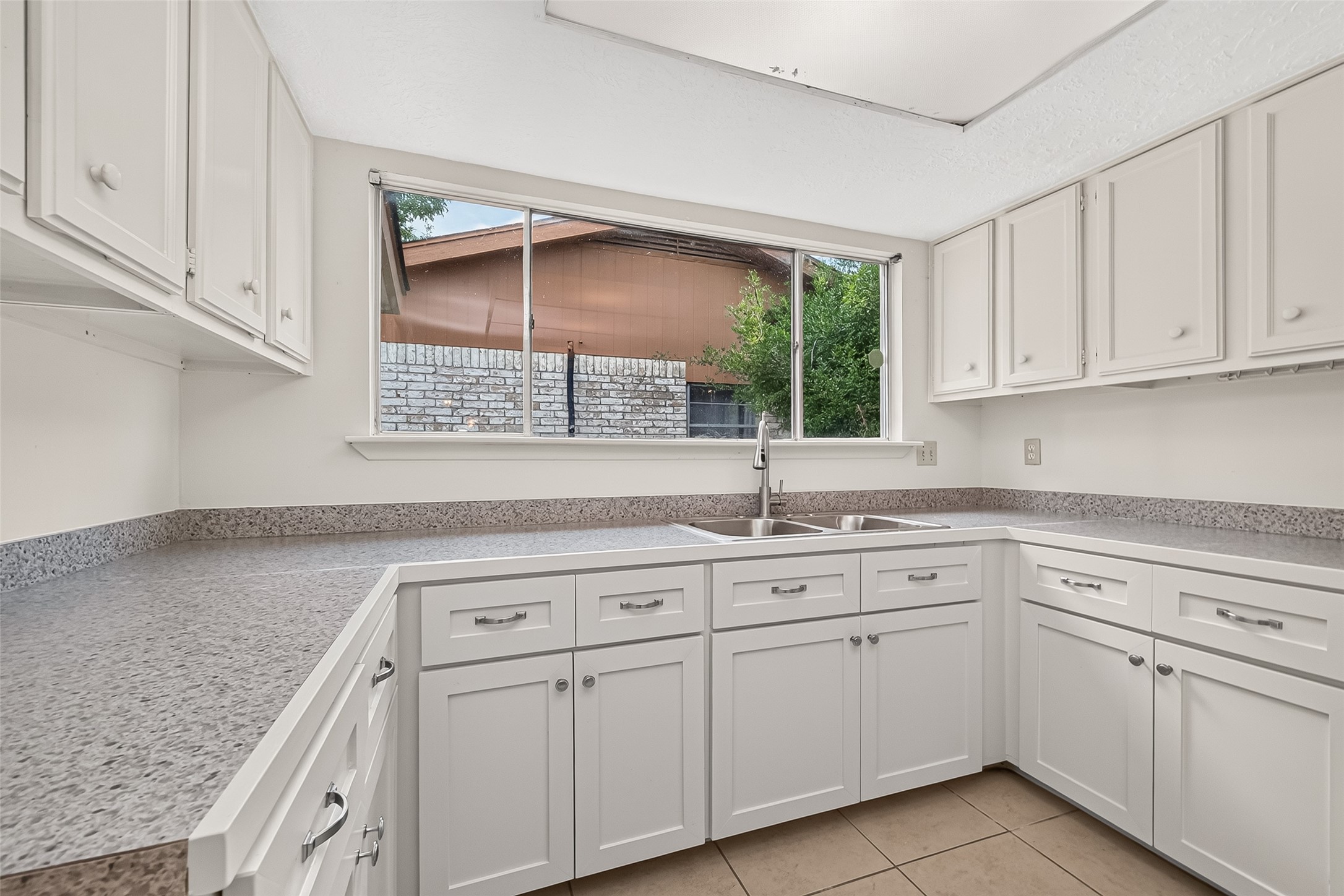 8638 Little River Road Property Photo 14