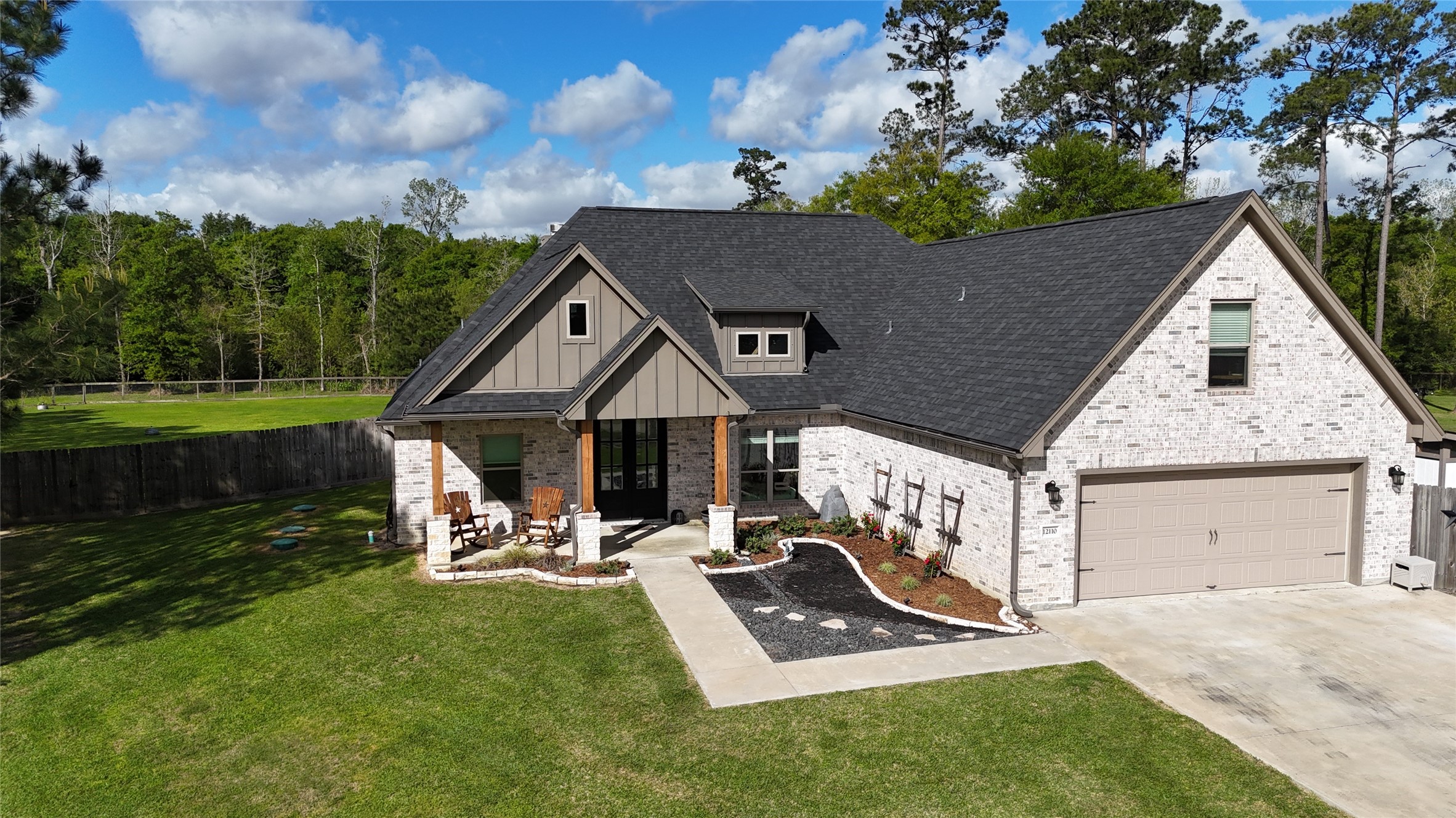 12110 Woodland Drive Property Photo 1