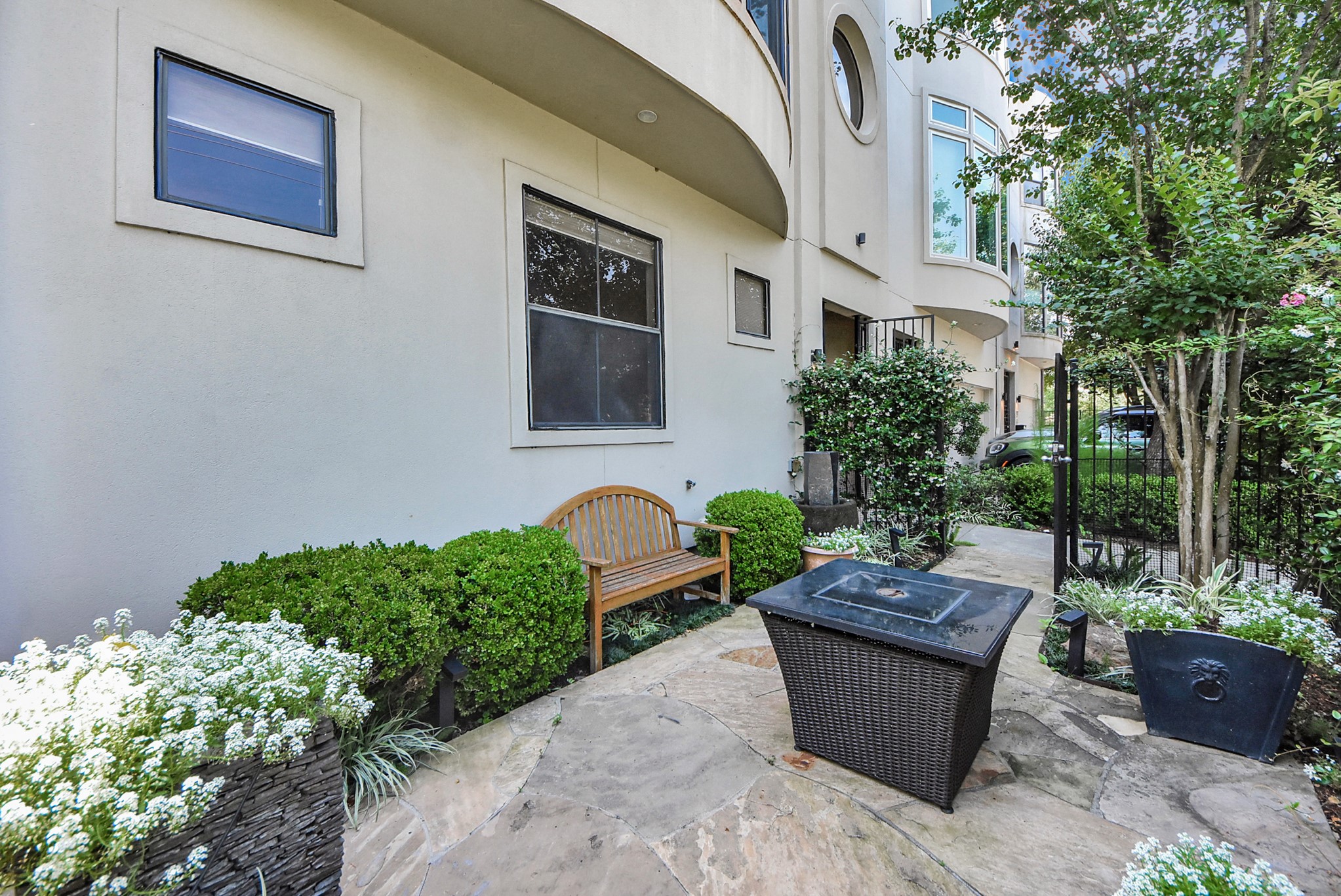 6519 Durford Street Property Photo 4