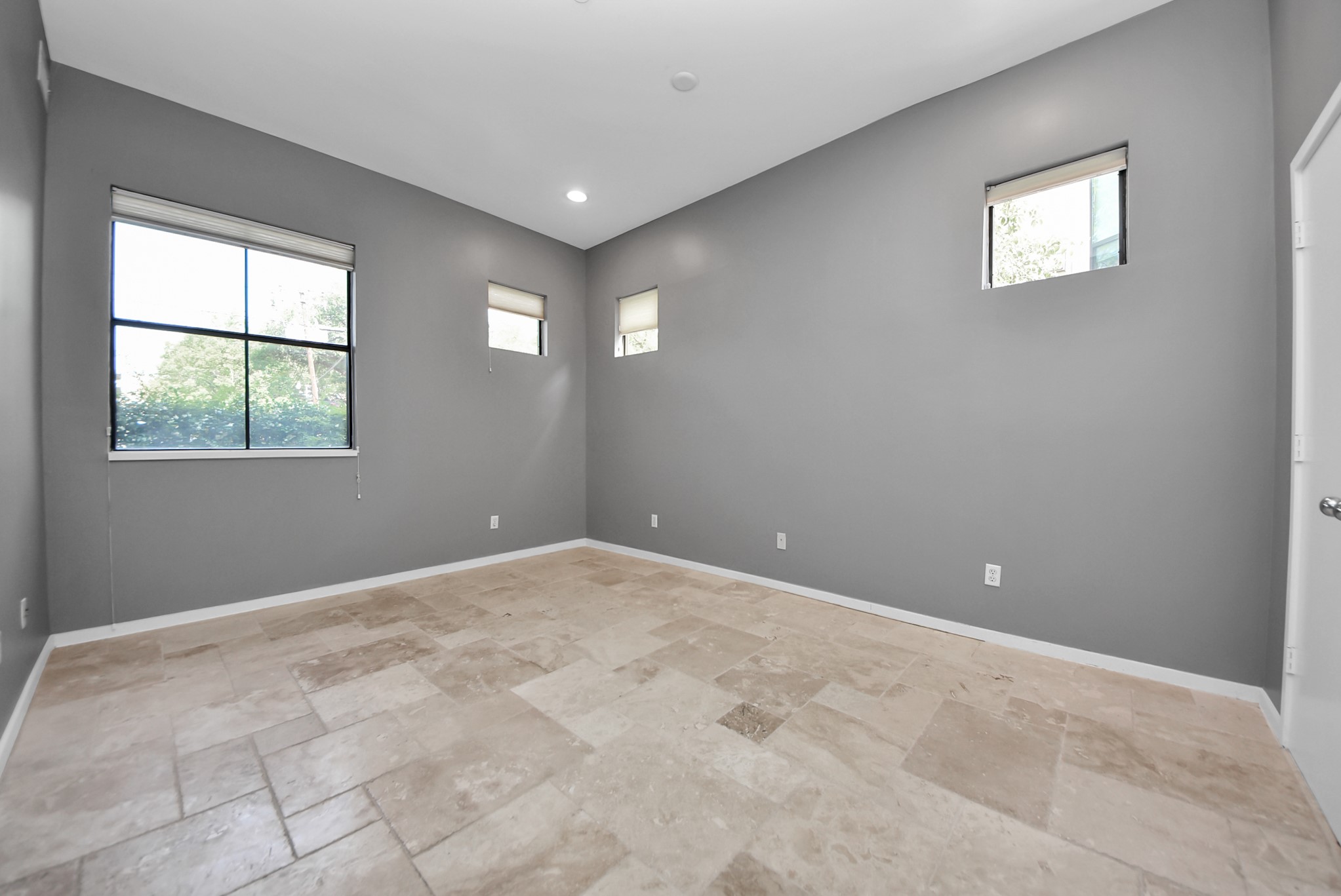 6519 Durford Street Property Photo 9