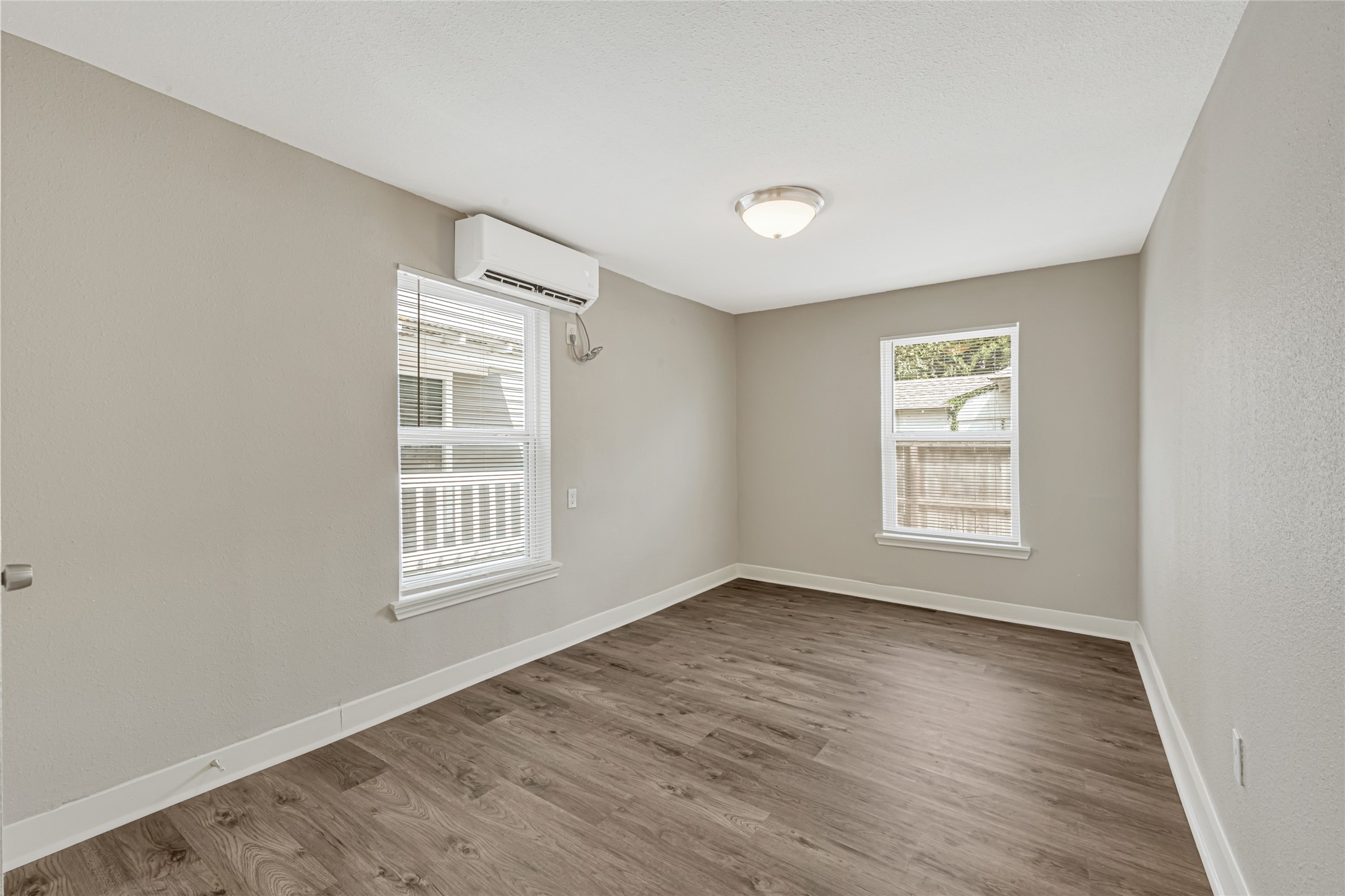 7019 Bonham Street Property Photo 15