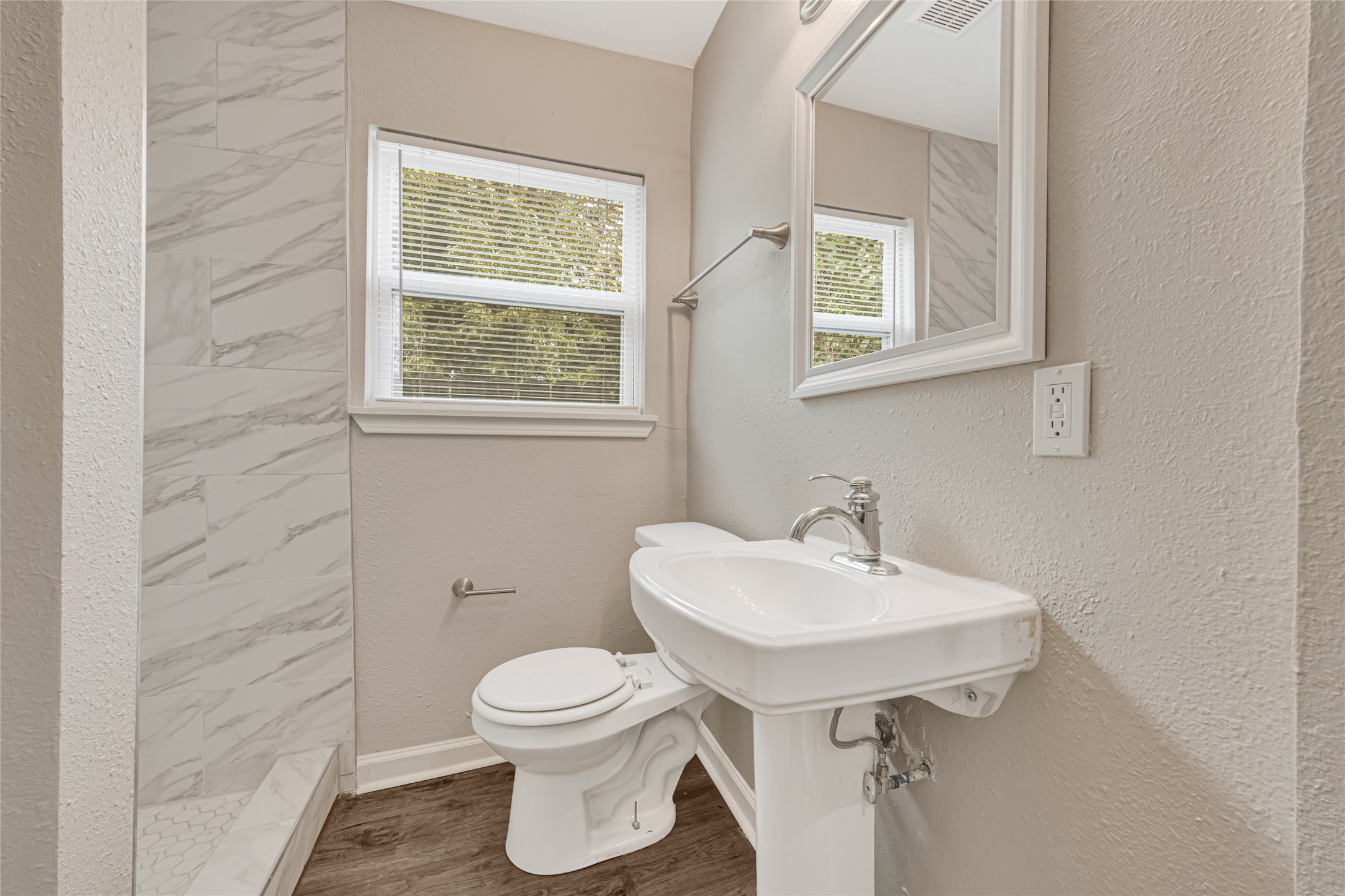 7019 Bonham Street Property Photo 19