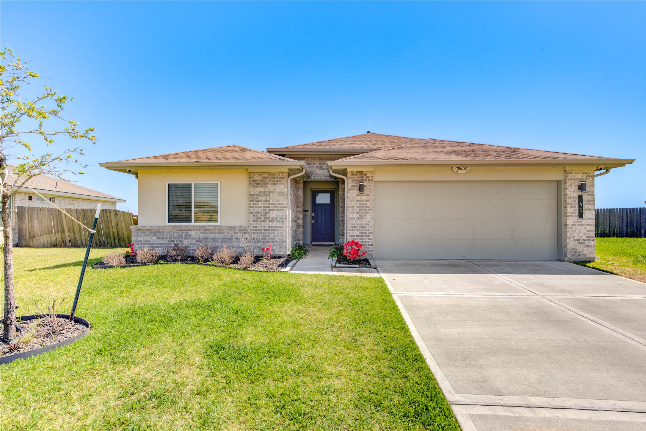 41 Desert Spring Lane Property Photo