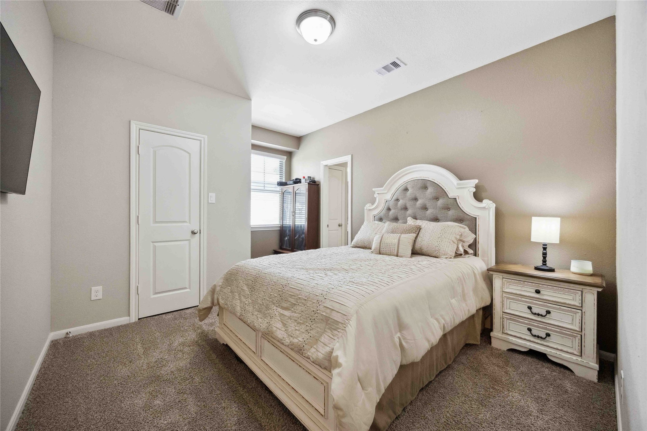 323 Biltmore Loop Property Photo 22