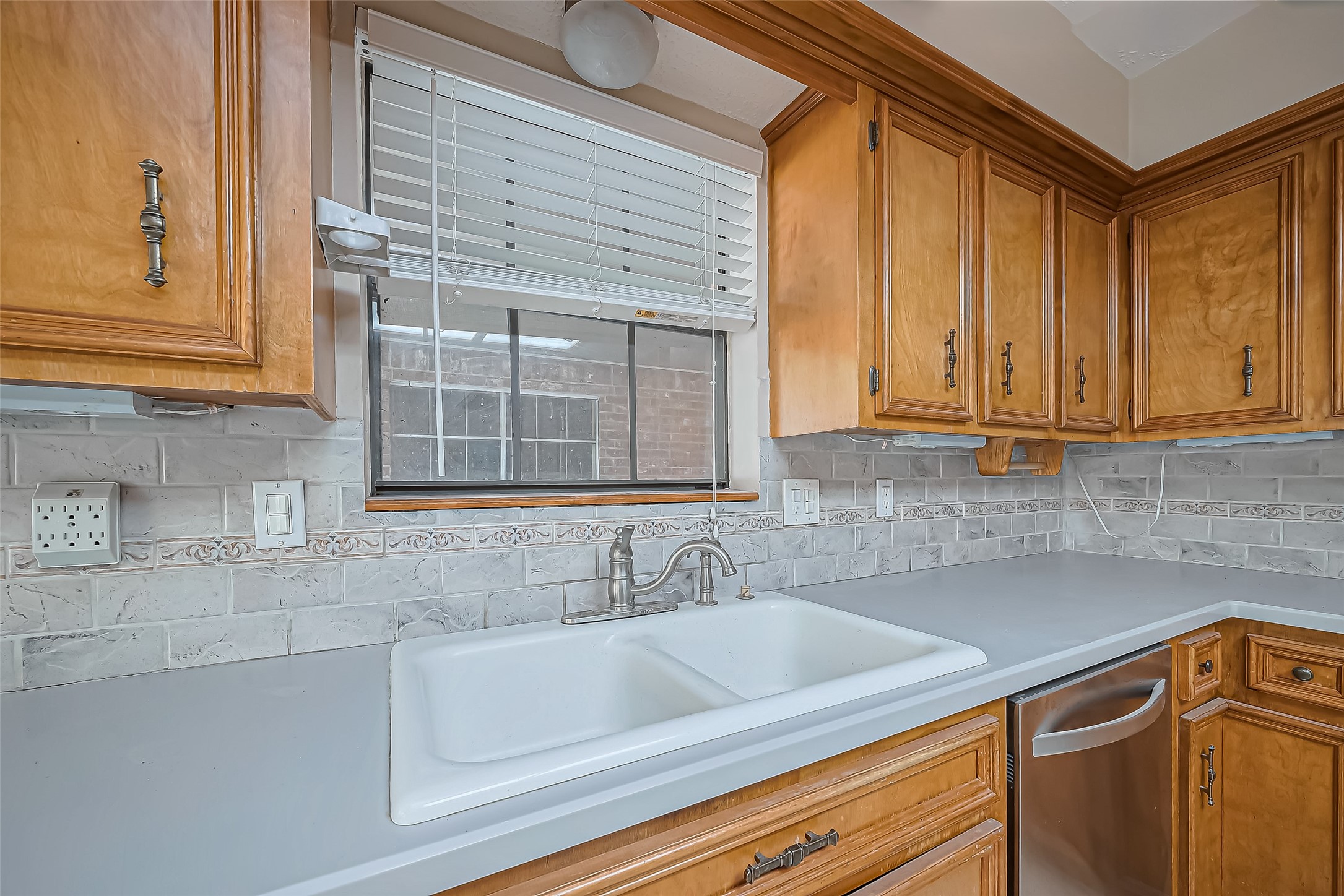 18307 Champion Forest Drive Property Photo 11