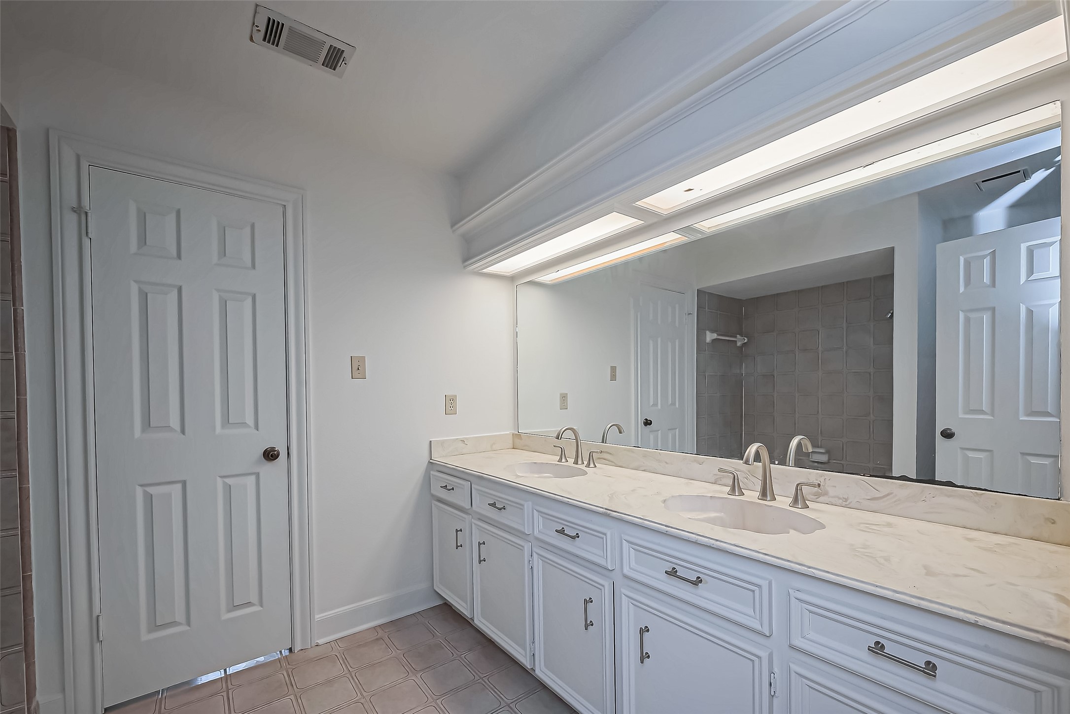 18307 Champion Forest Drive Property Photo 25