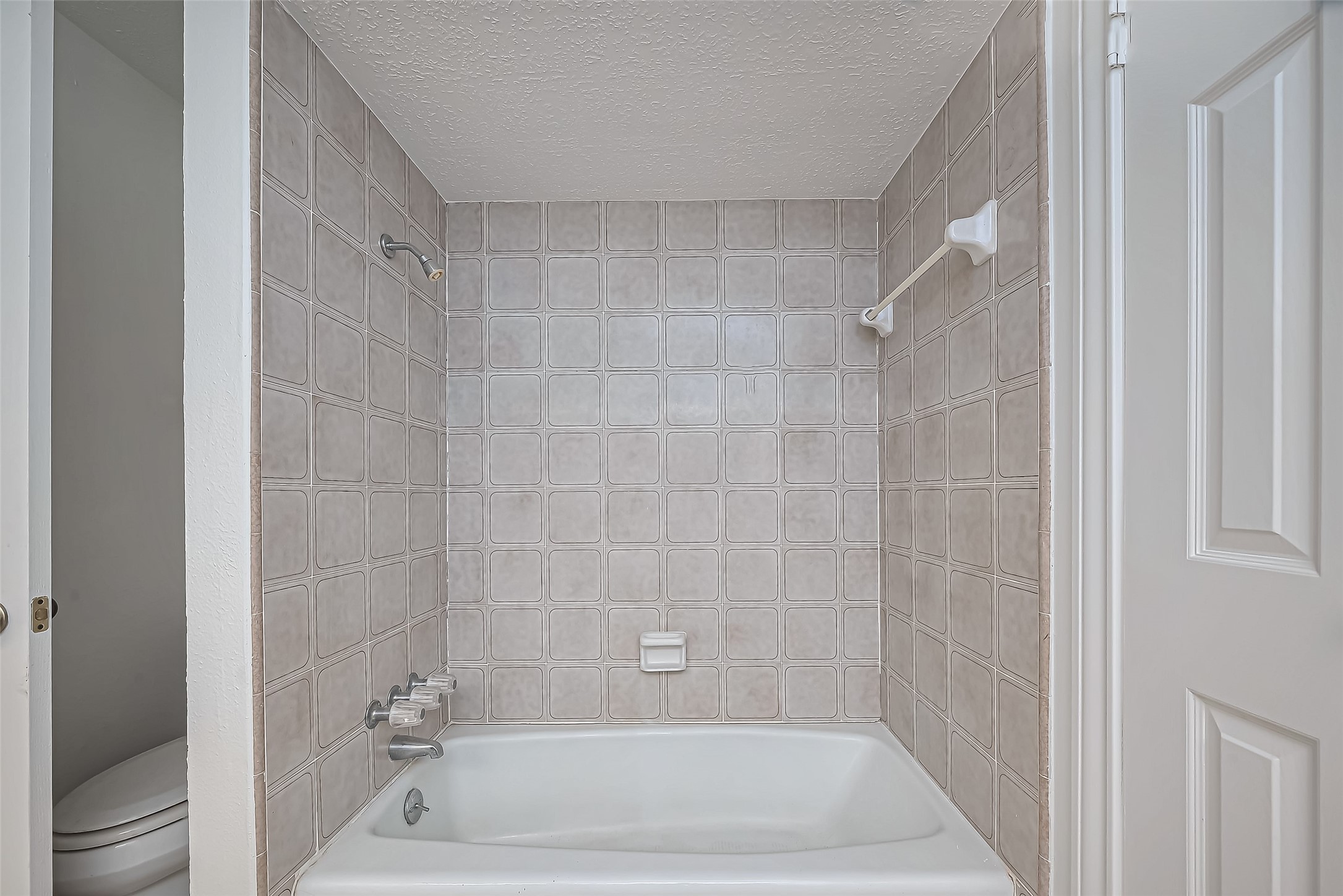18307 Champion Forest Drive Property Photo 26
