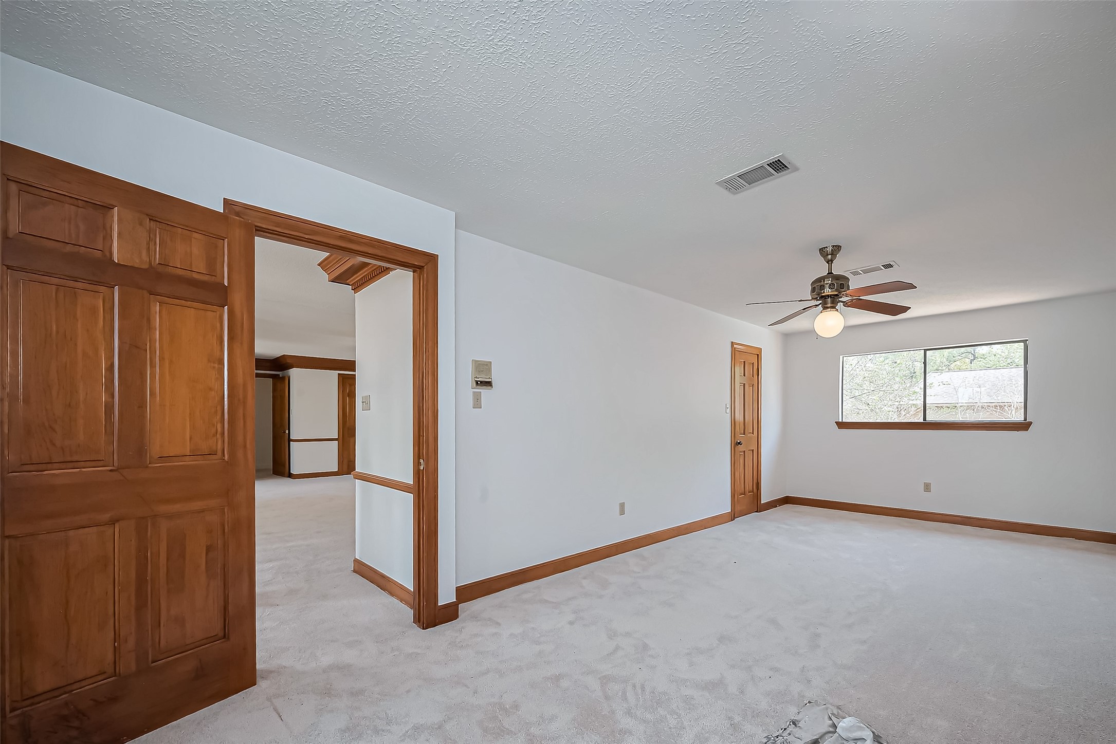 18307 Champion Forest Drive Property Photo 33