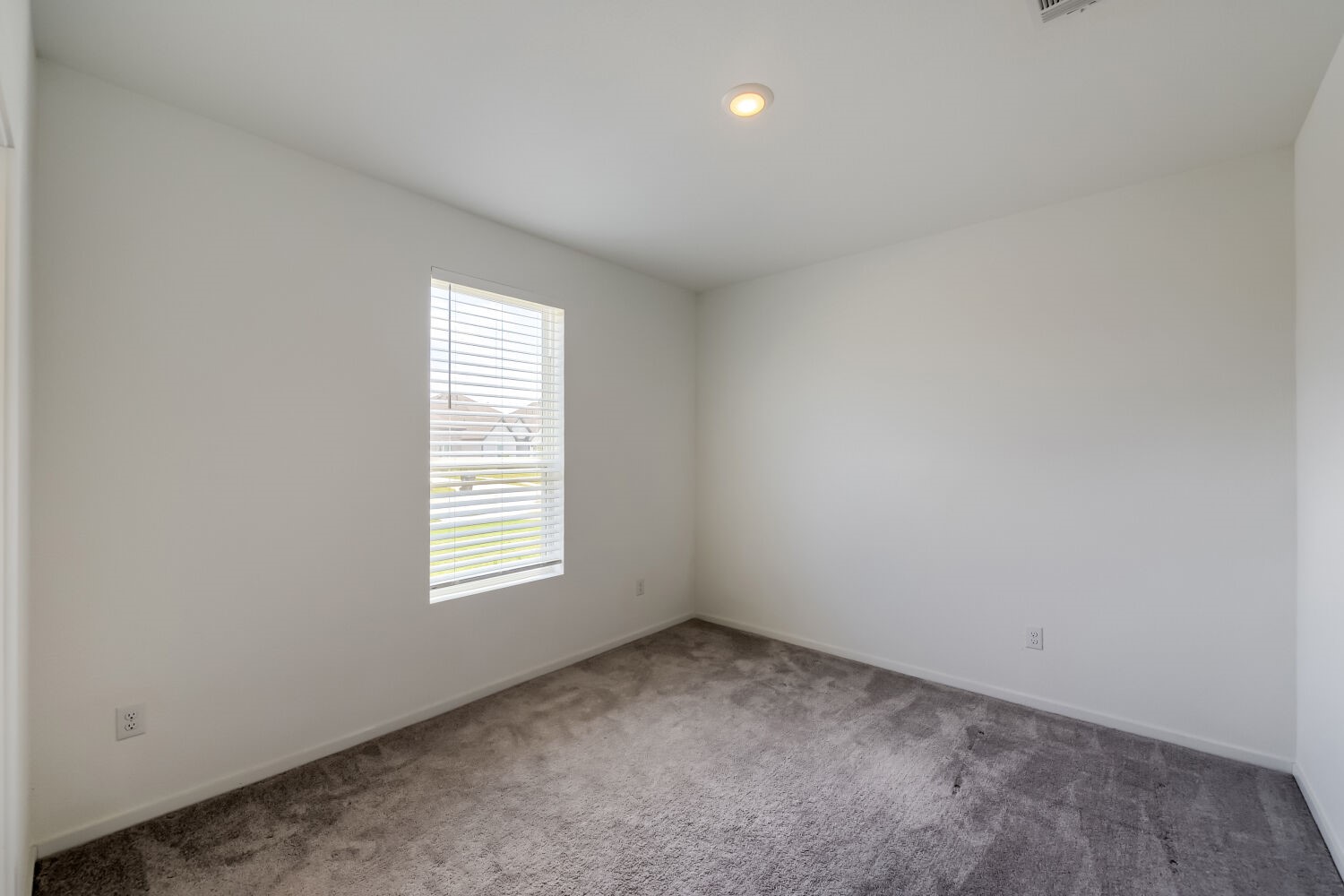 2435 Pear Blossom Lane Property Photo 22