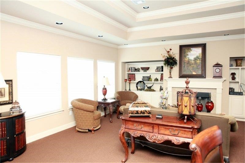 1907 Lova Drive Property Photo 3