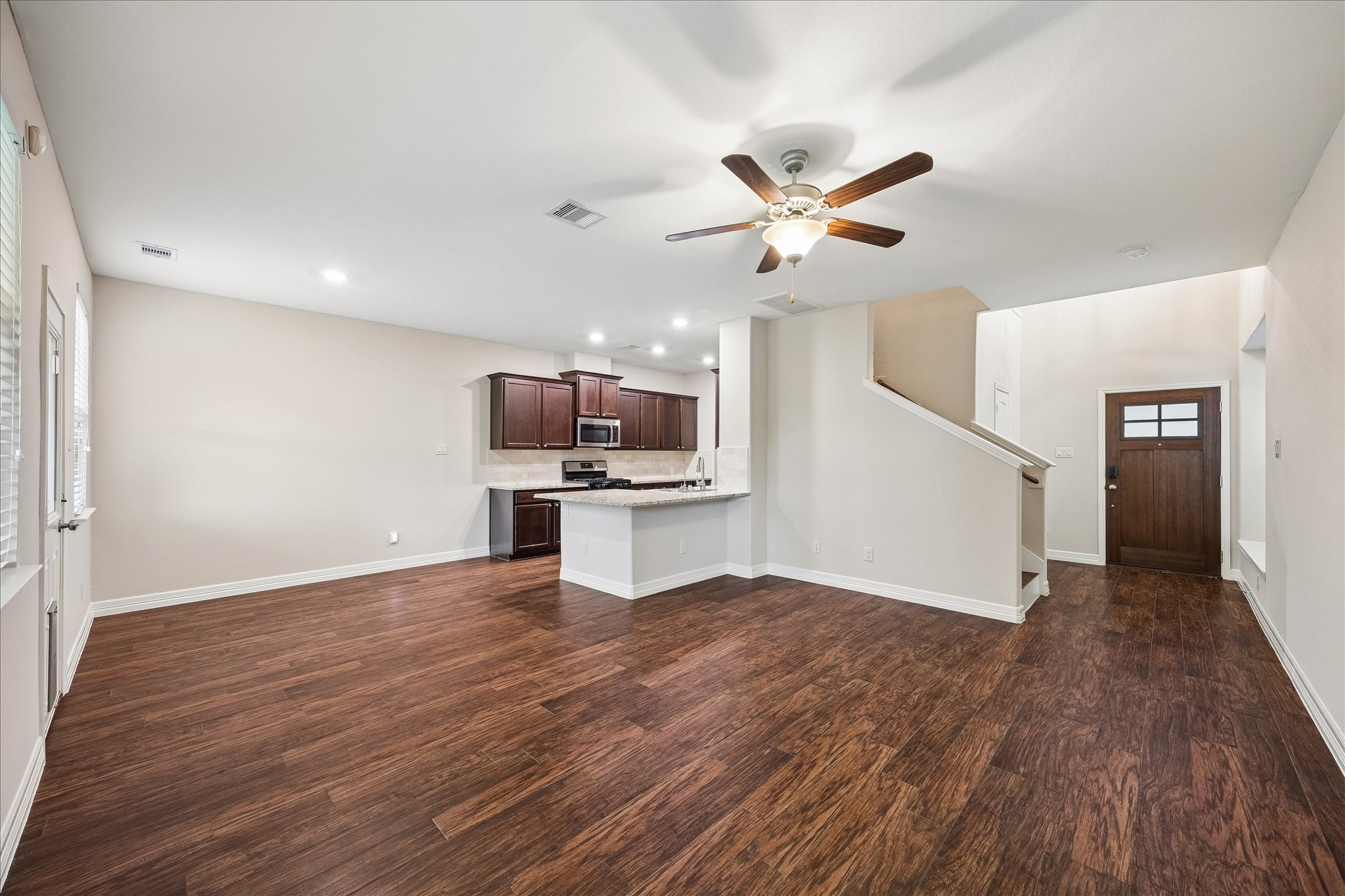 6438 Stoney Creek Drive Property Photo 6
