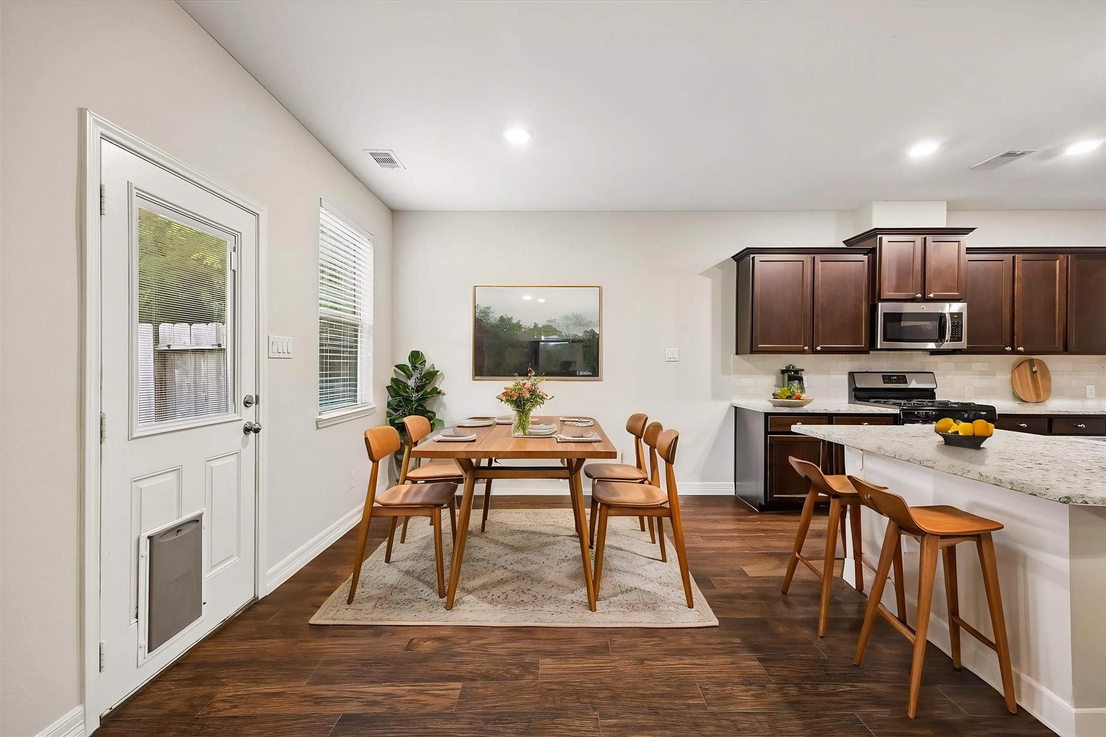 6438 Stoney Creek Drive Property Photo 10