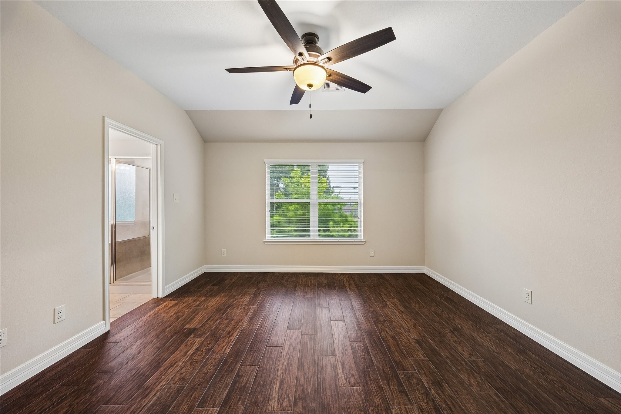 6438 Stoney Creek Drive Property Photo 16