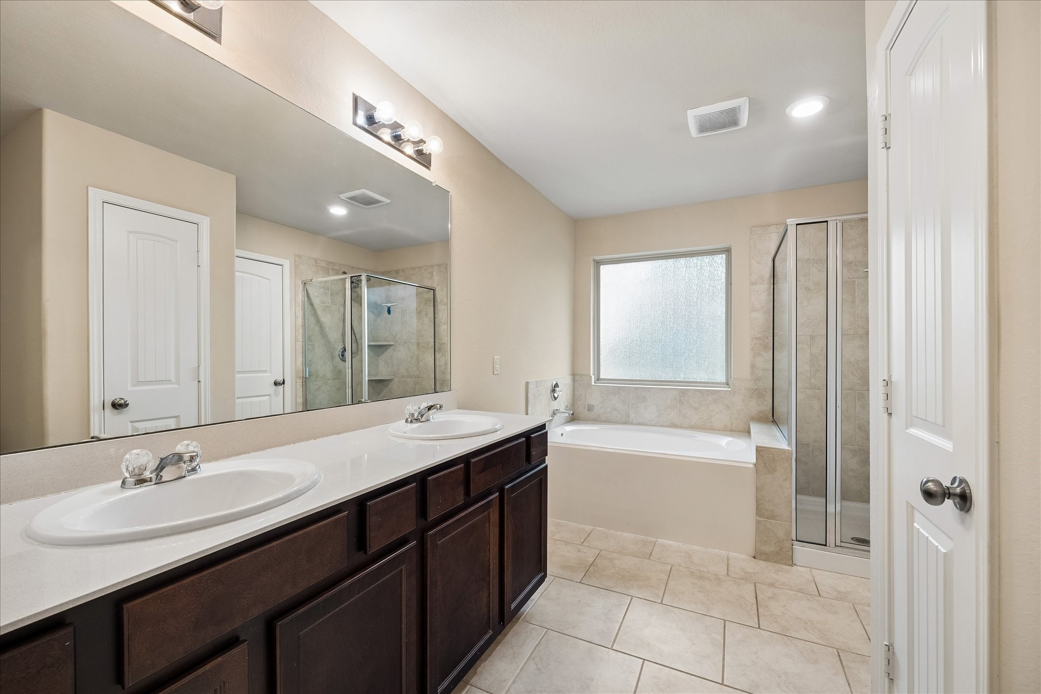 6438 Stoney Creek Drive Property Photo 18
