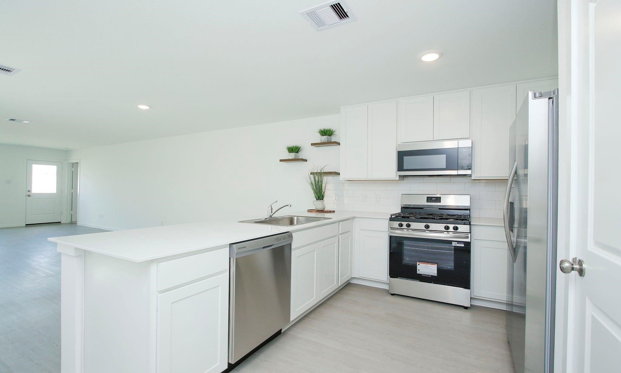 6827 Date Palm Drive Property Photo 9