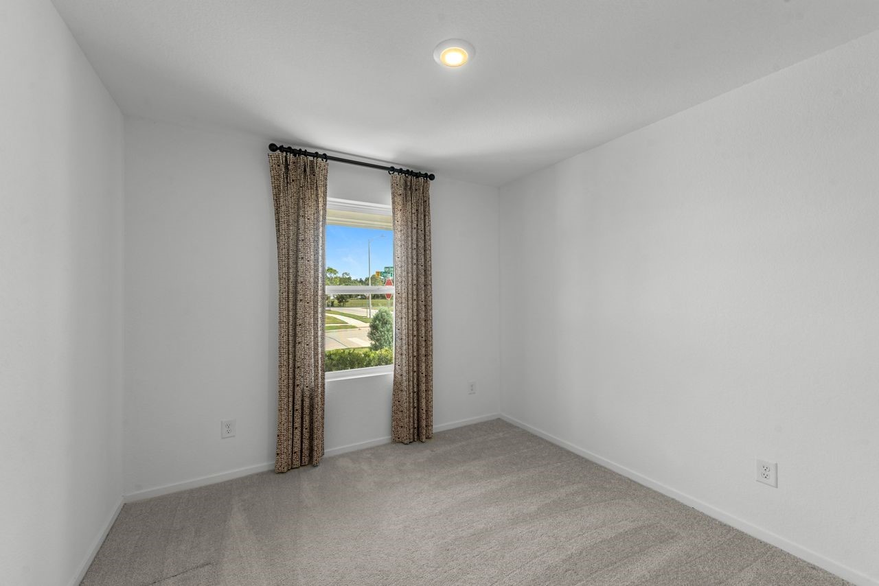 2703 Crested Creek Lane Property Photo 14