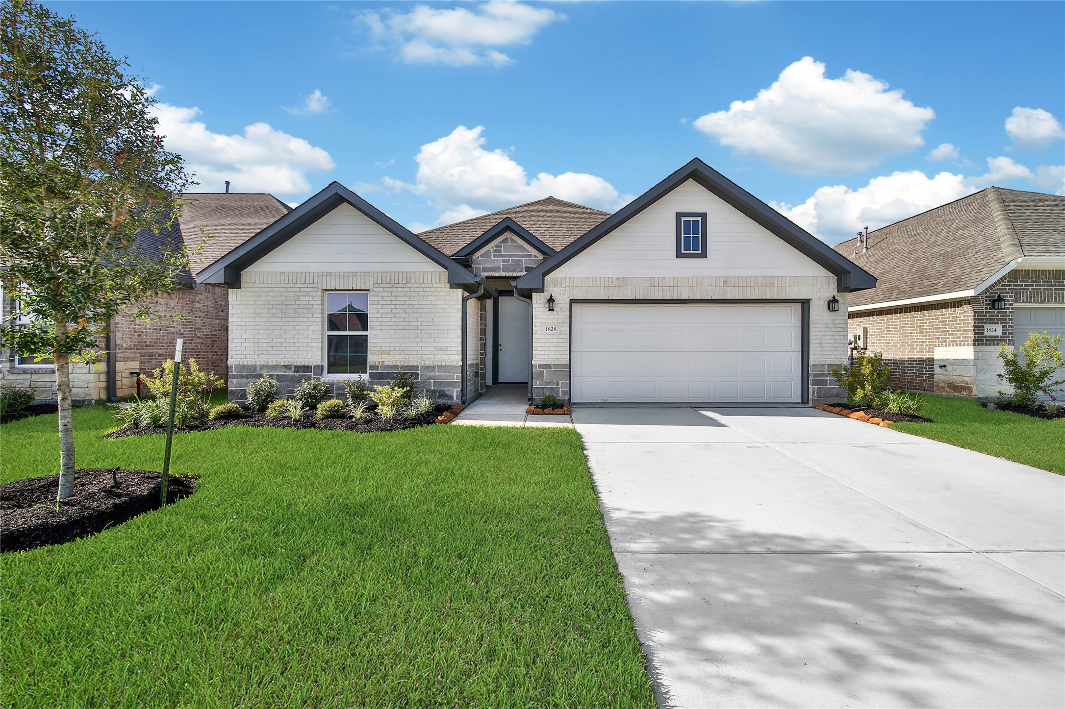 1828 Rory Christine Drive Property Photo 1