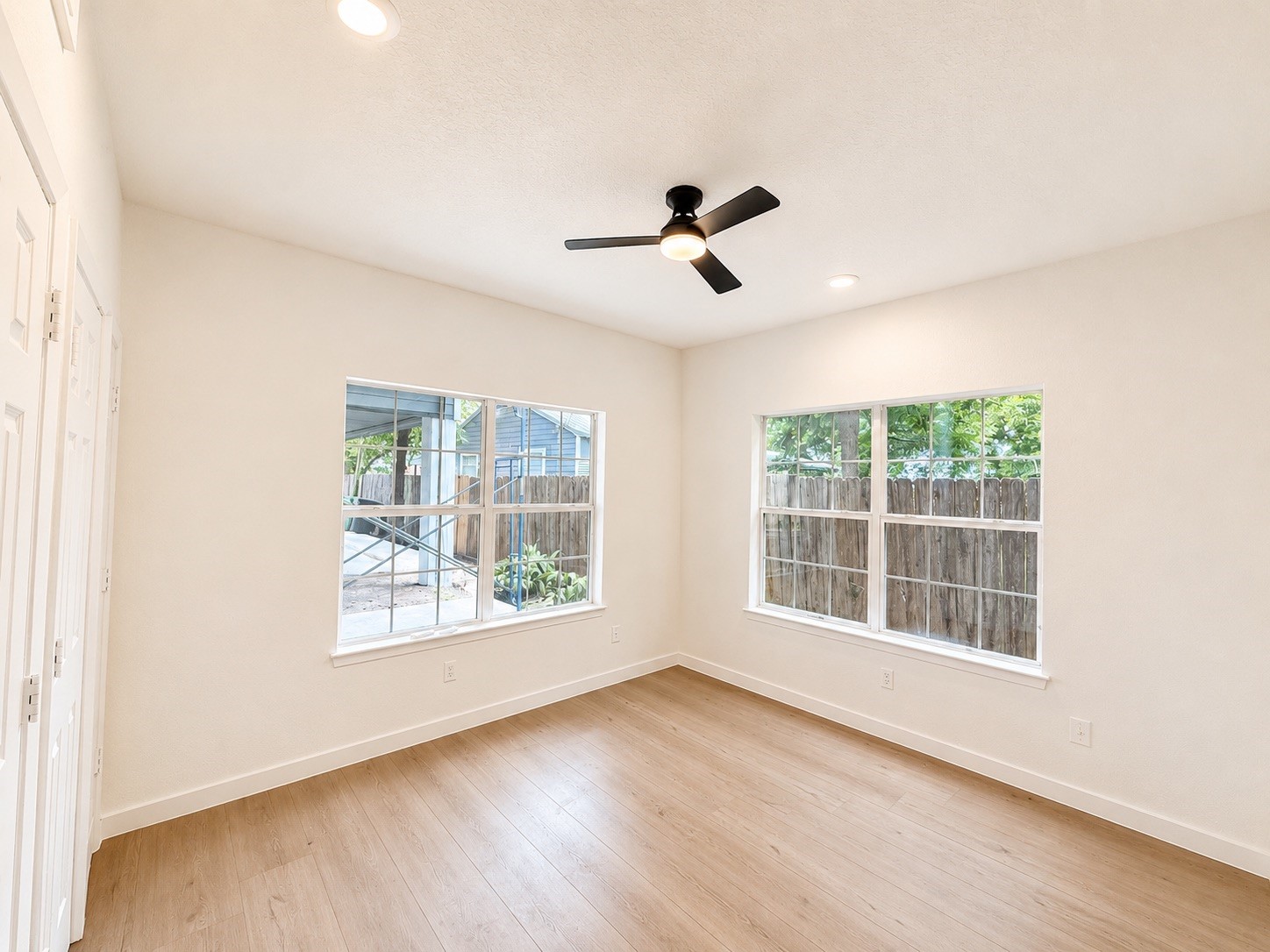 4107 Lark Lane B Property Photo 7
