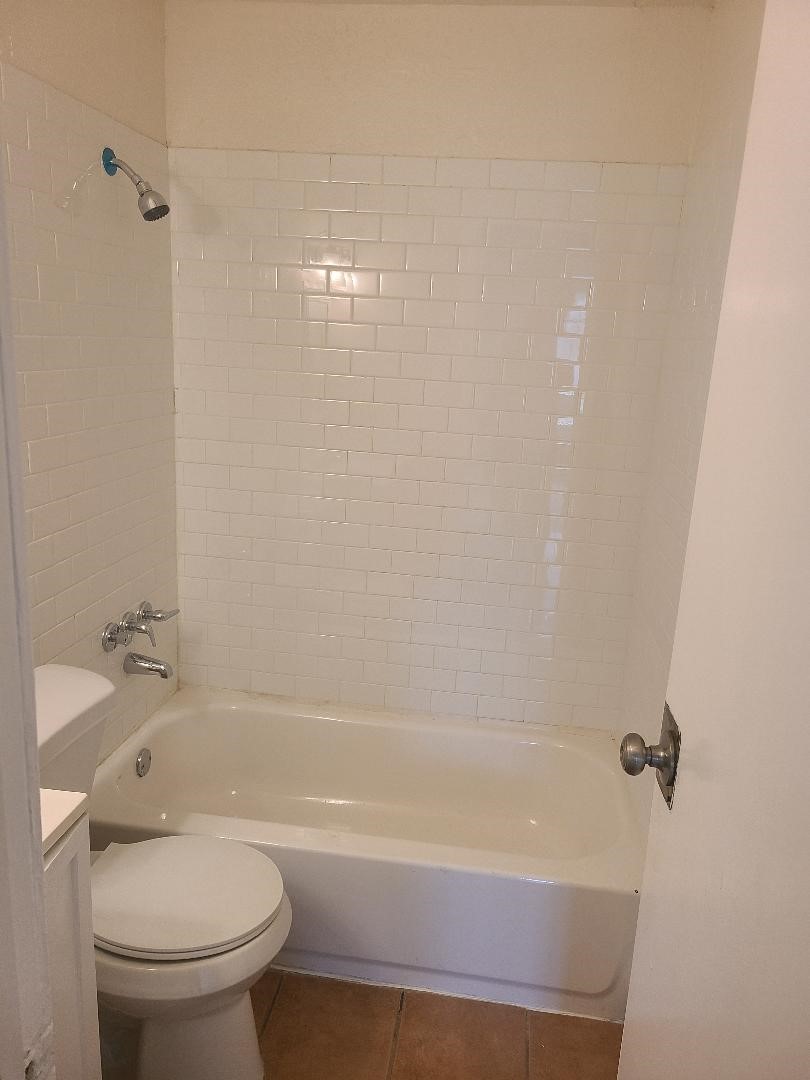 12823 Glenhollow Drive Property Photo 5