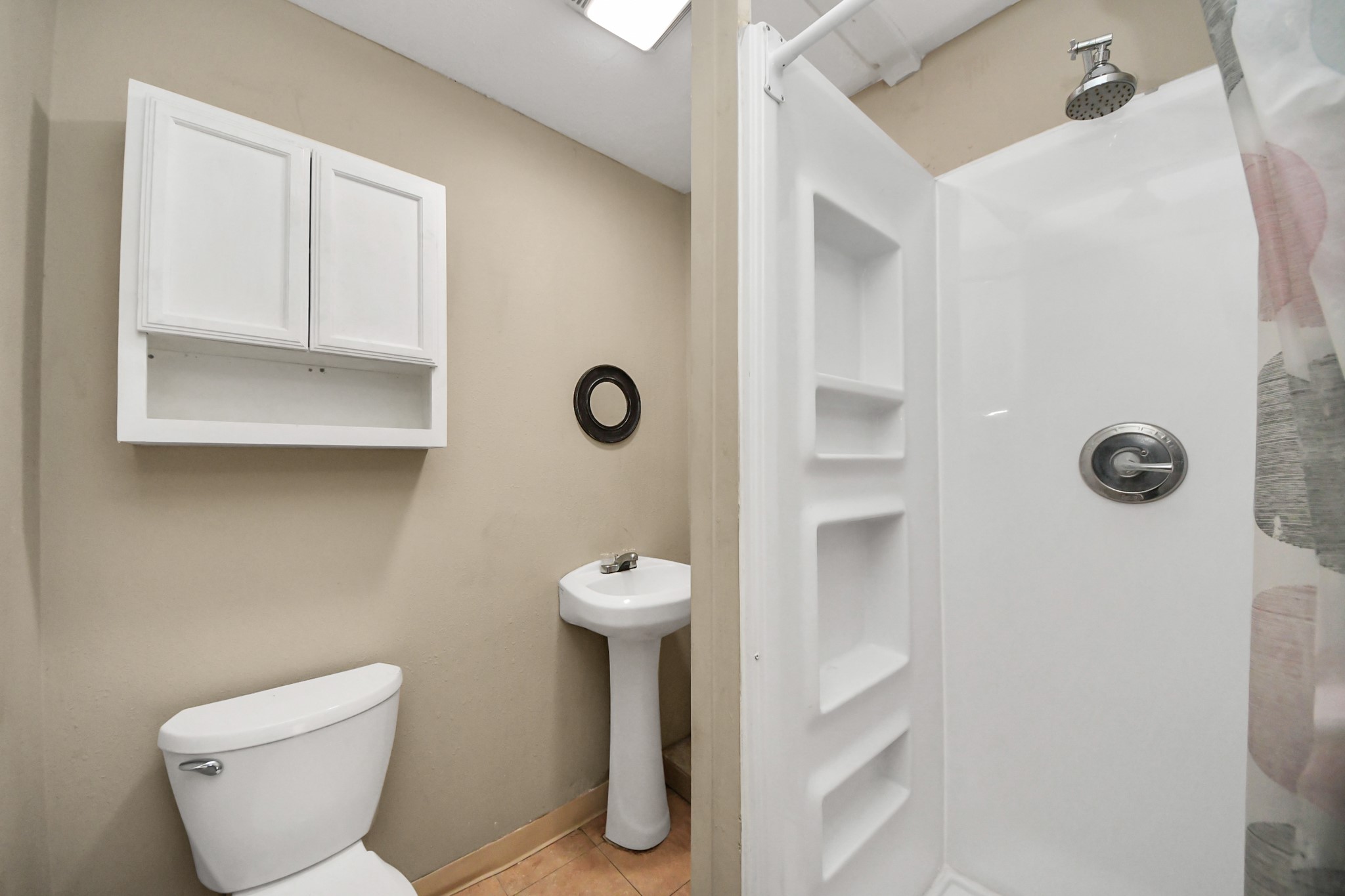 811 Hillcrest Drive Property Photo 10