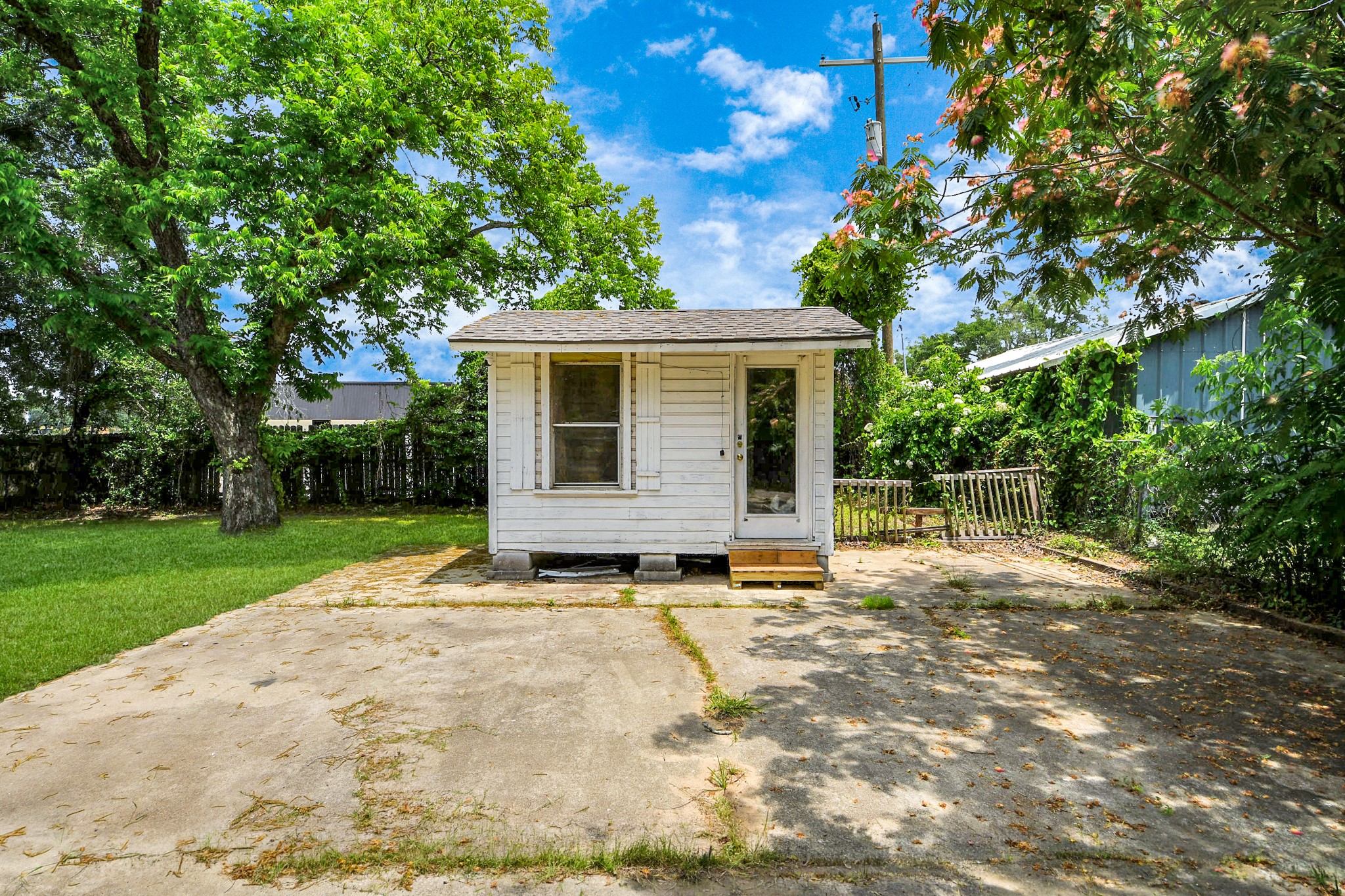 811 Hillcrest Drive Property Photo 34