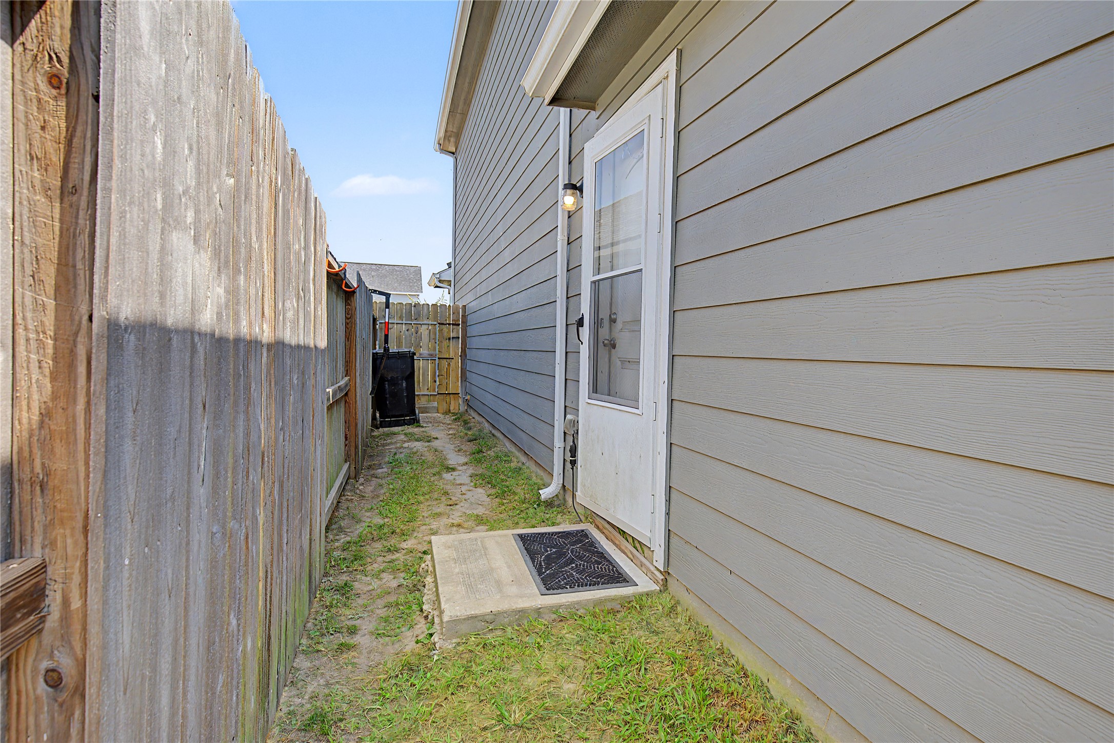 16606 Colleen Place Property Photo 34