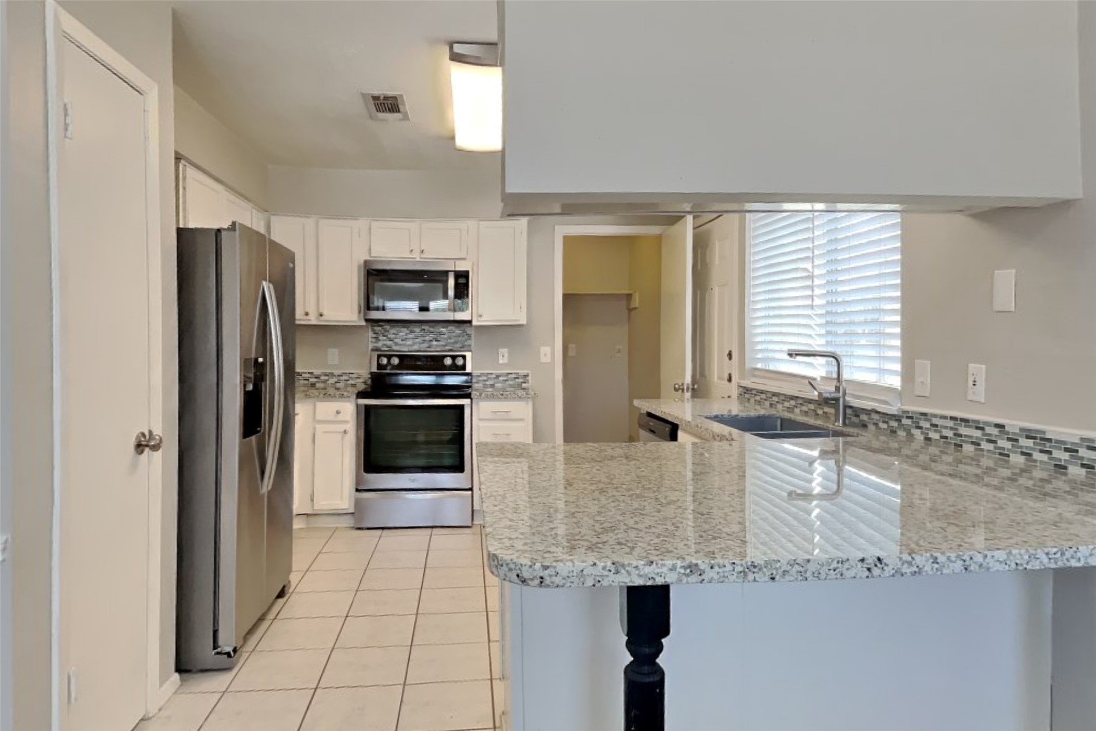 22702 Market Square Lane Property Photo 4