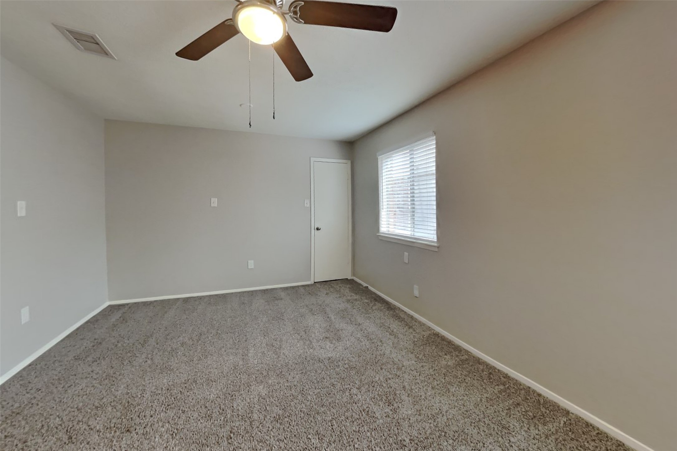 22702 Market Square Lane Property Photo 8