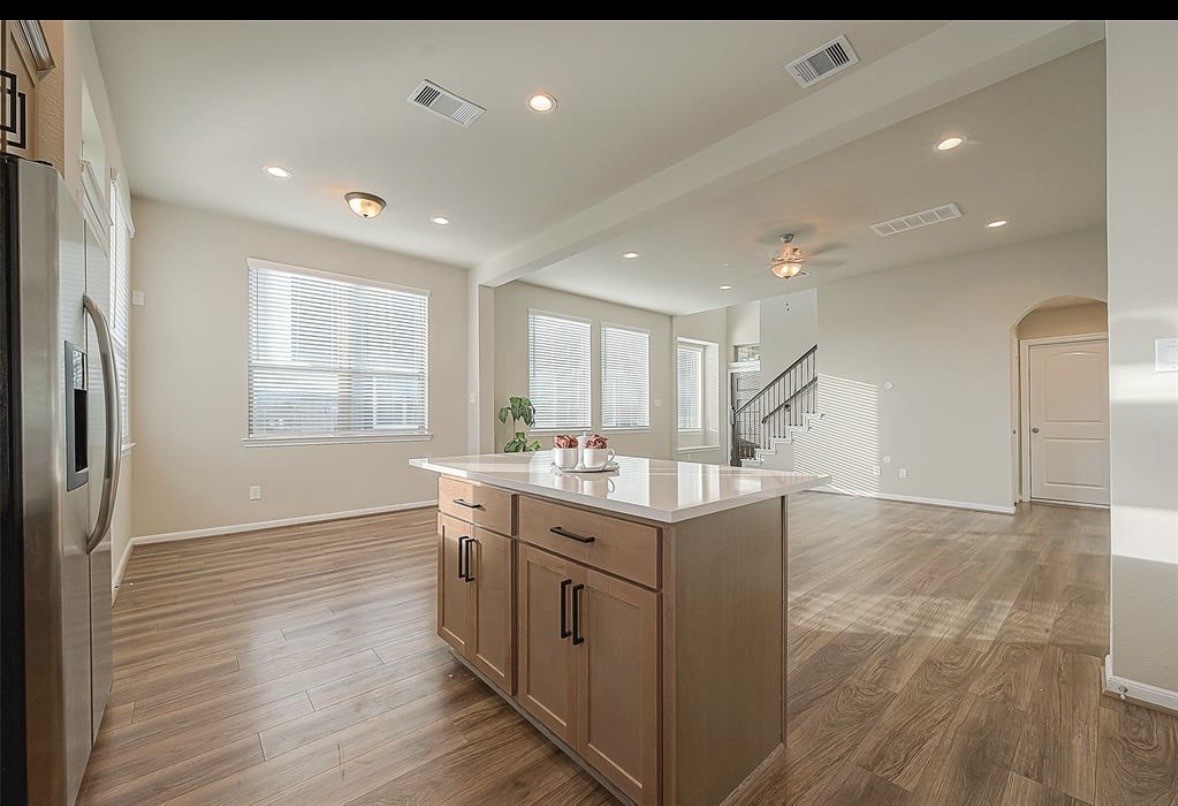 8700 Laurel Crest Drive Property Photo 13