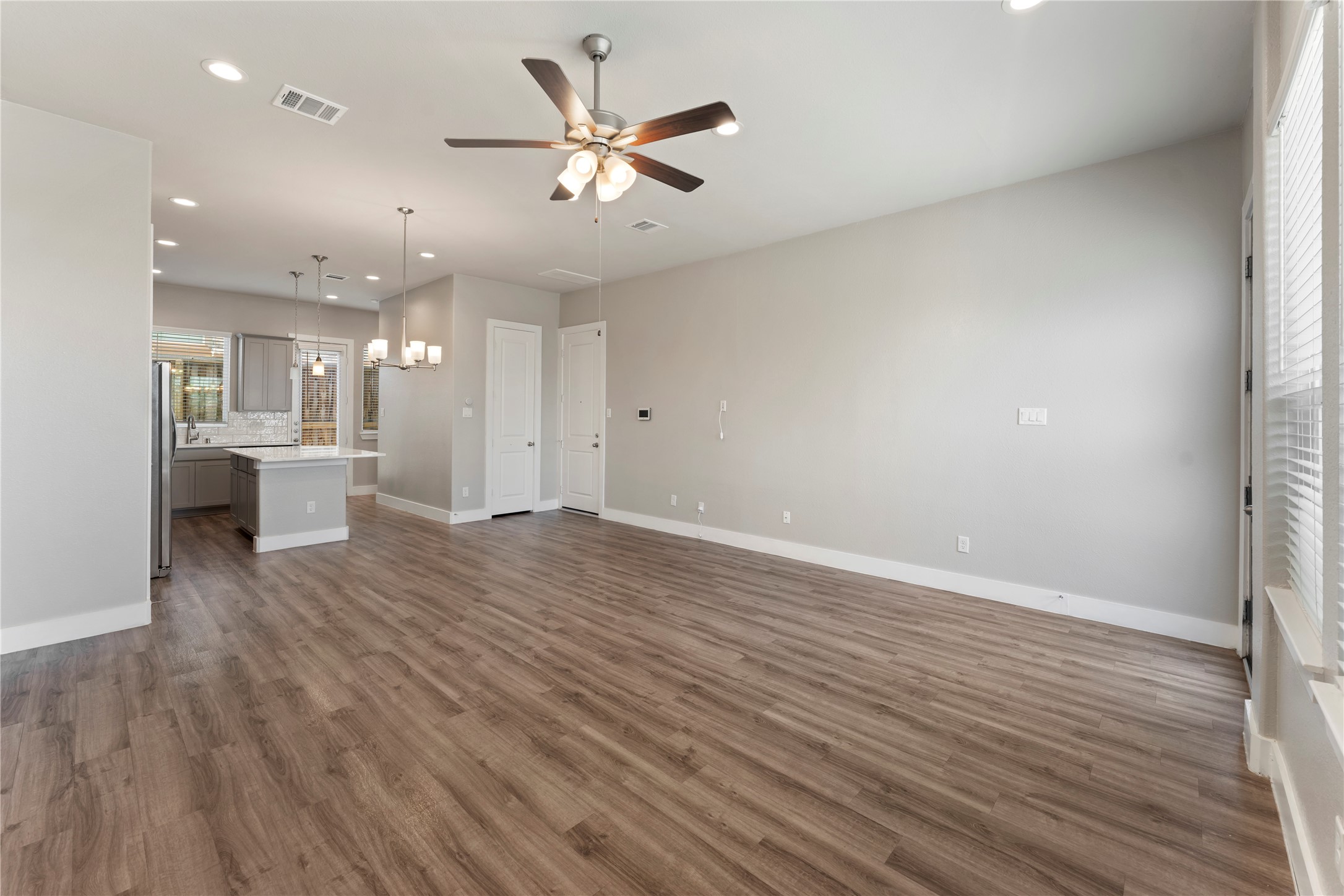7703 Rainbow Close Lane Property Photo 6